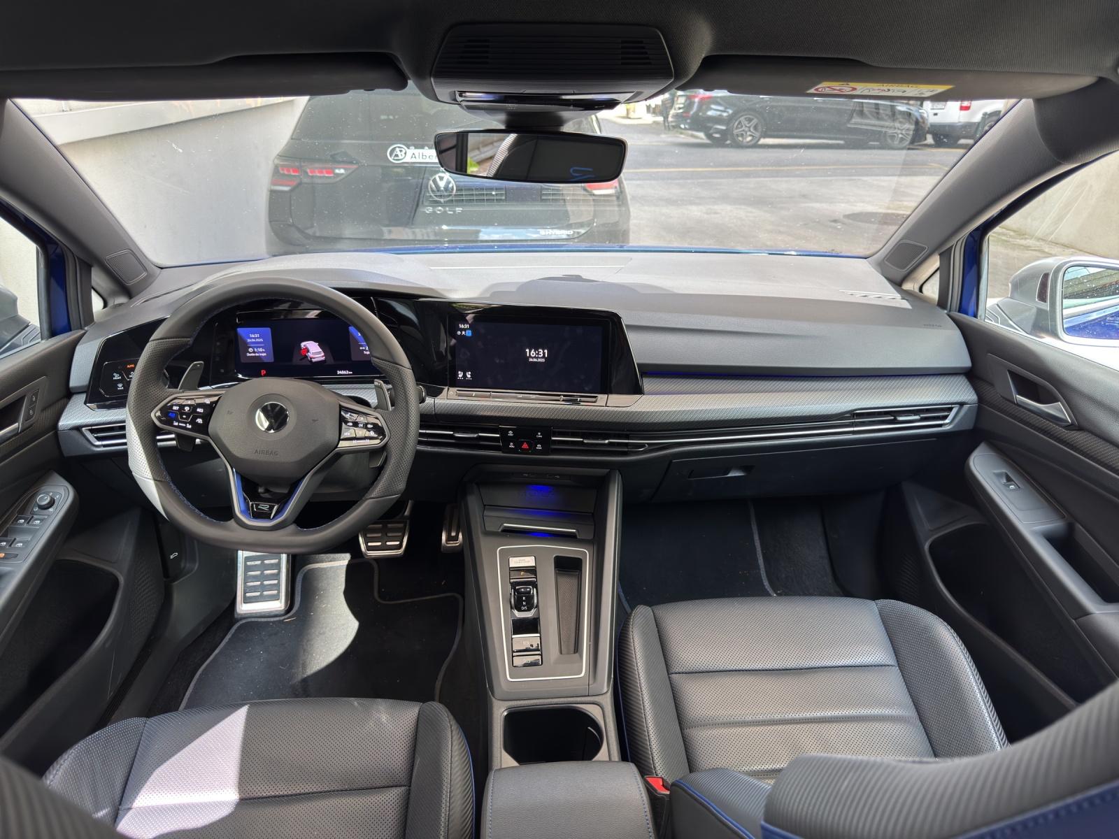 VW Golf Variant 2.0 TSI R DSG 4Motion-image-5