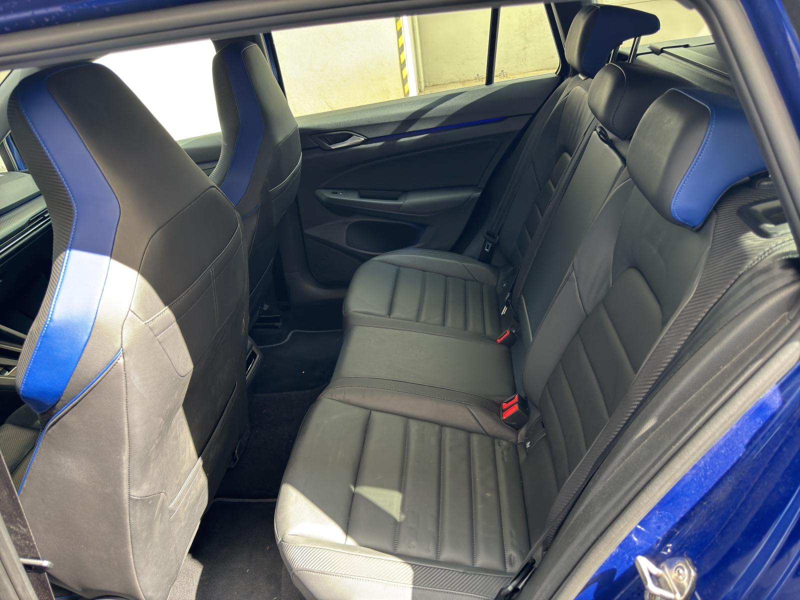 VW Golf Variant 2.0 TSI R DSG 4Motion-image-7