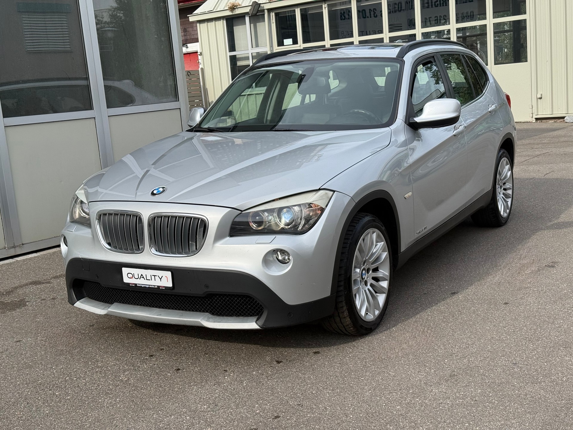 BMW X1 xDrive 28i Steptronic-image-2