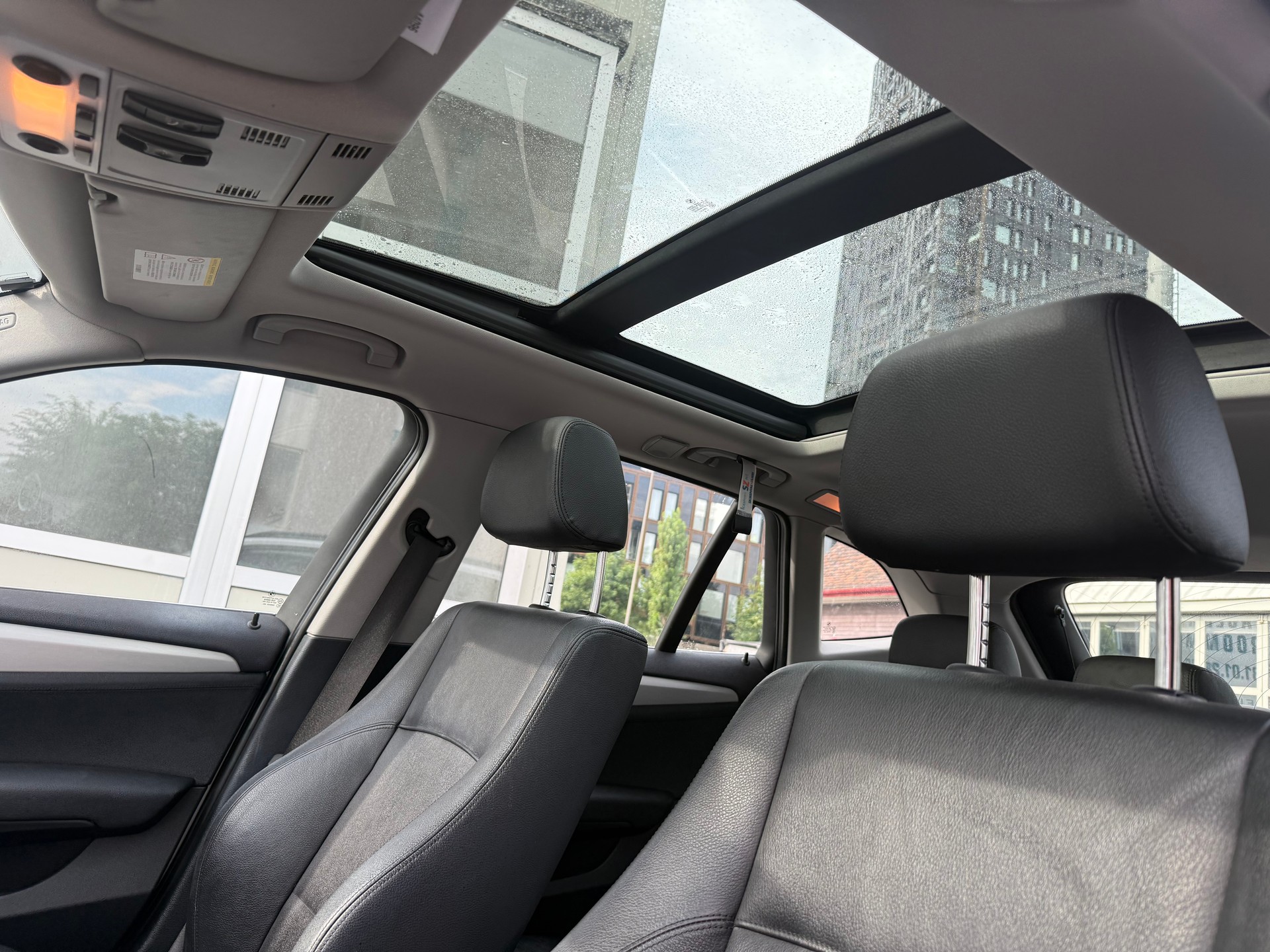 BMW X1 xDrive 28i Steptronic-image-10