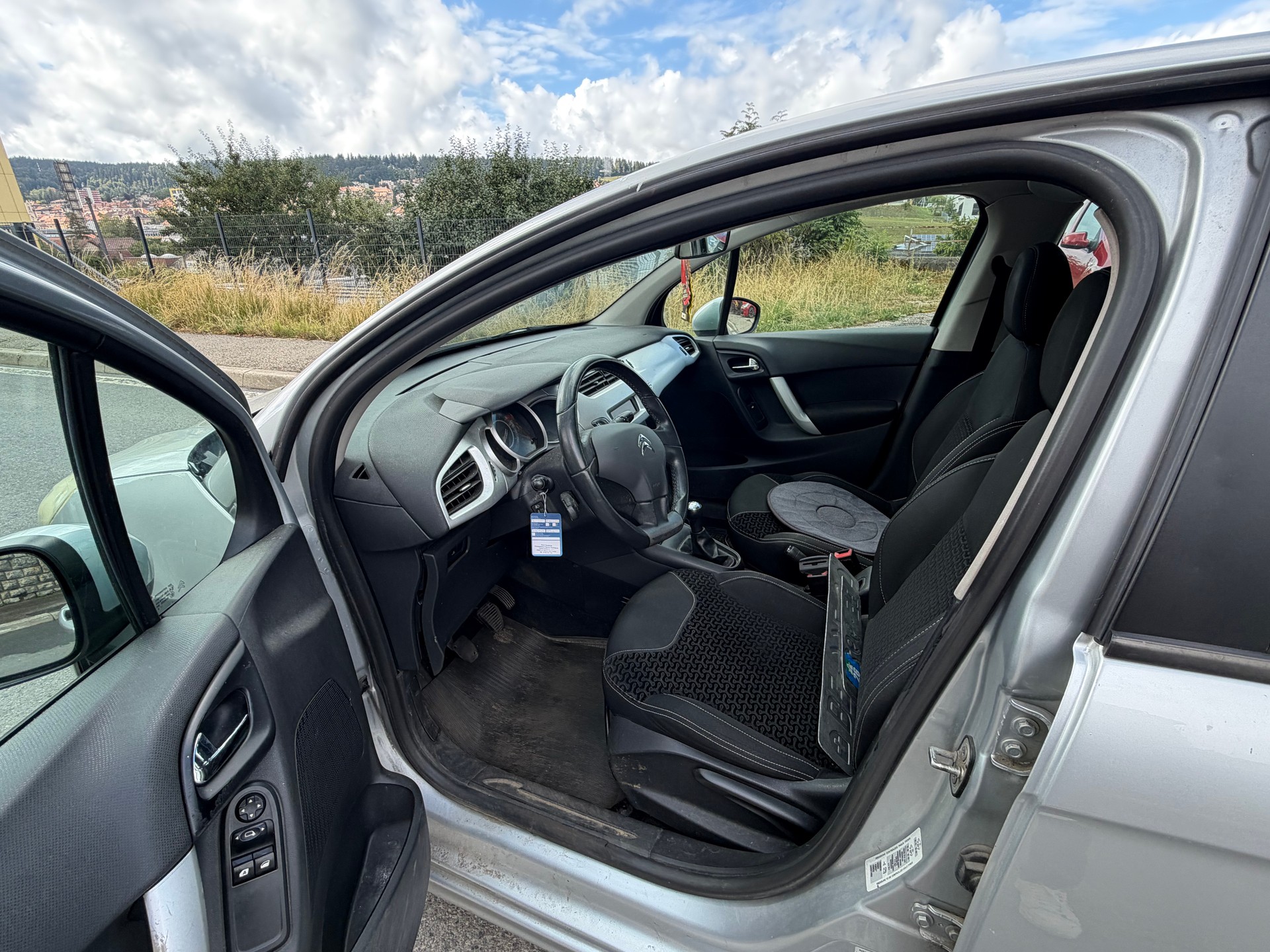 CITROEN C3 1.4i 16V Exclusive-image-10