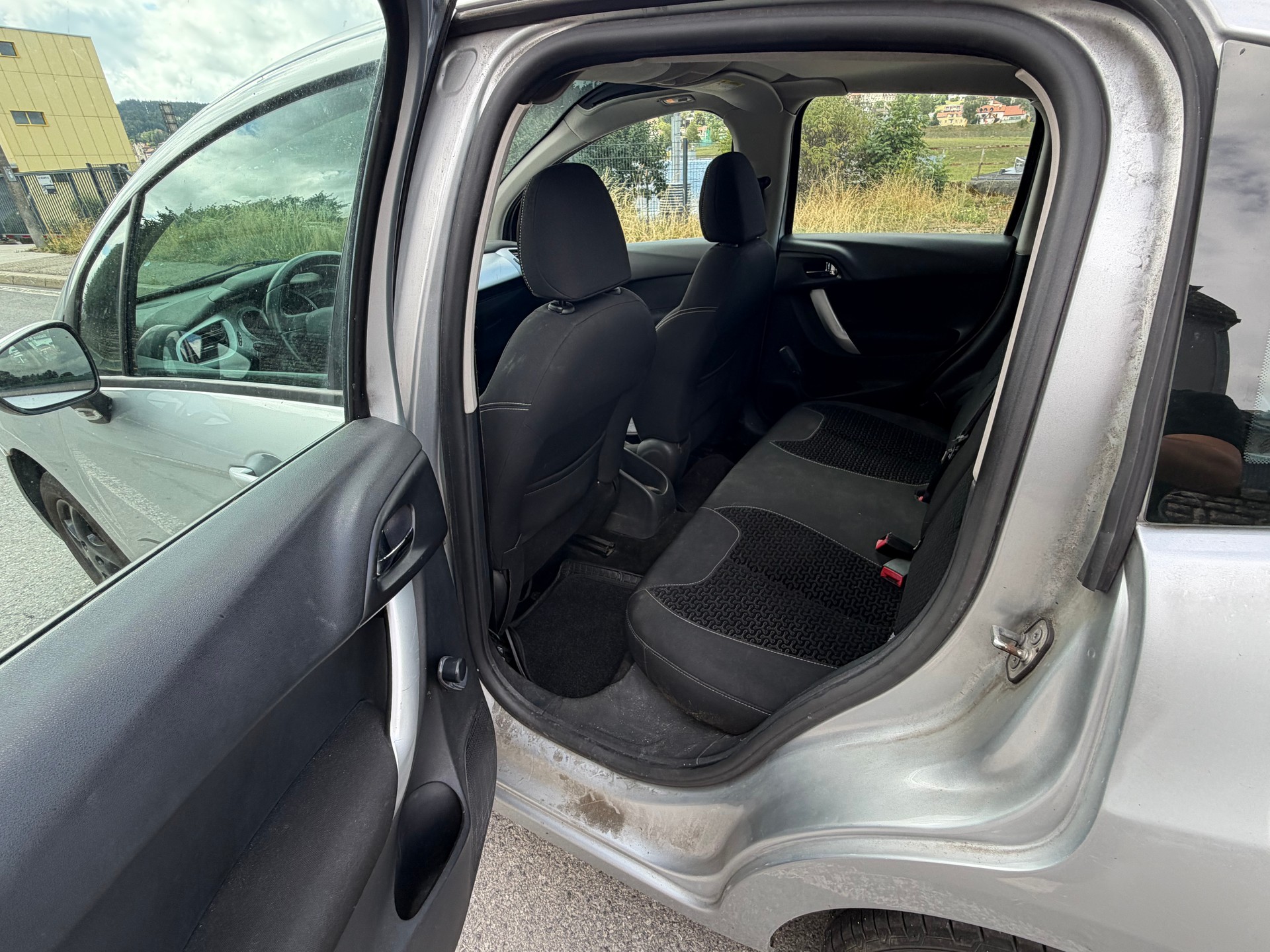 CITROEN C3 1.4i 16V Exclusive-image-9