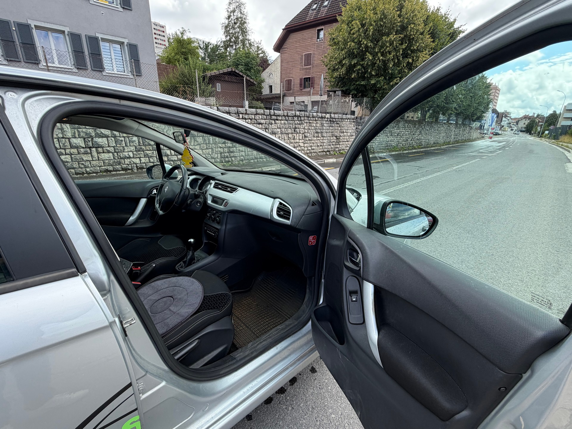 CITROEN C3 1.4i 16V Exclusive-image-5