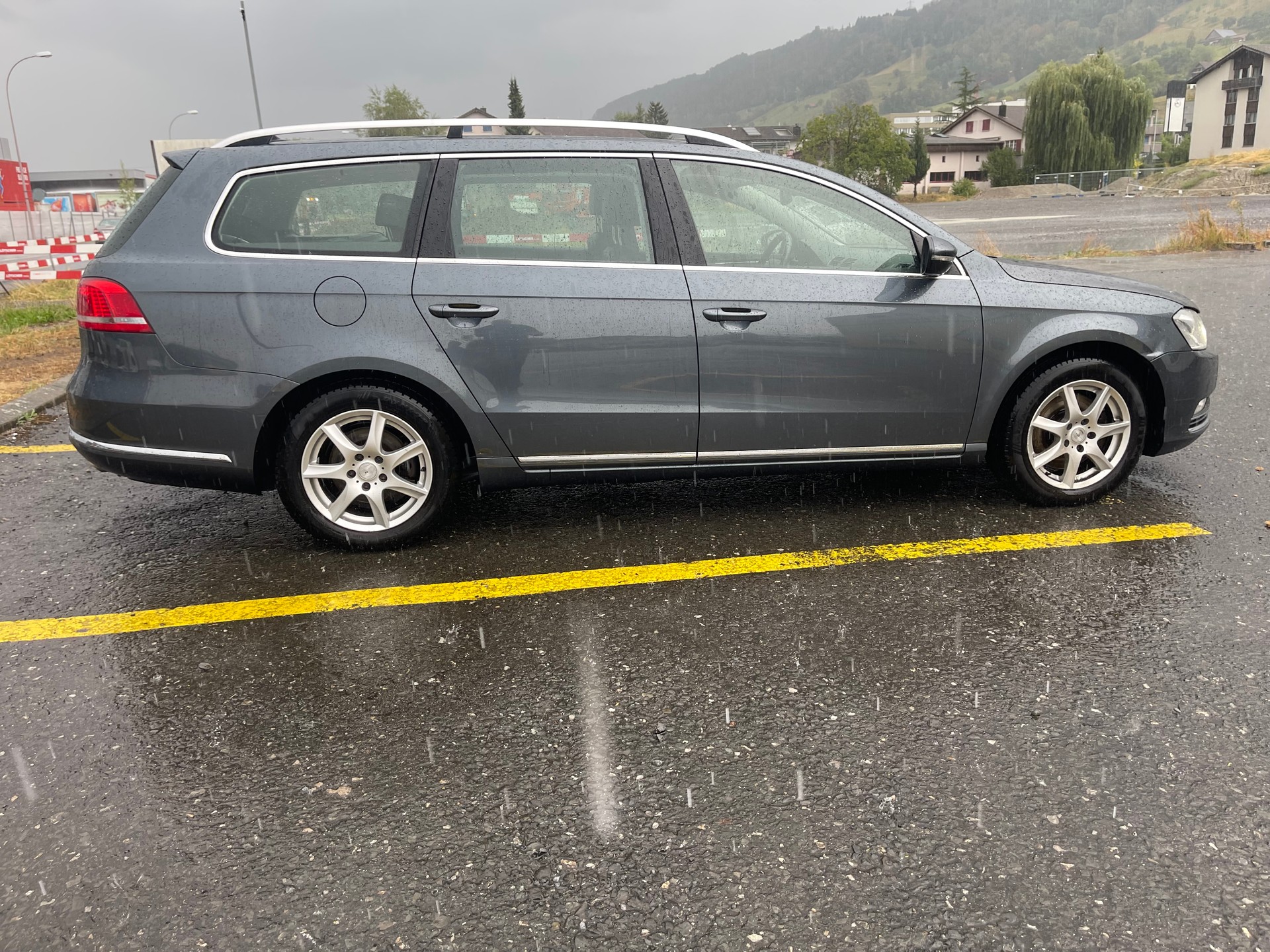 VW Passat 2.0 TDI BMT Design 4Motion DSG-image-2