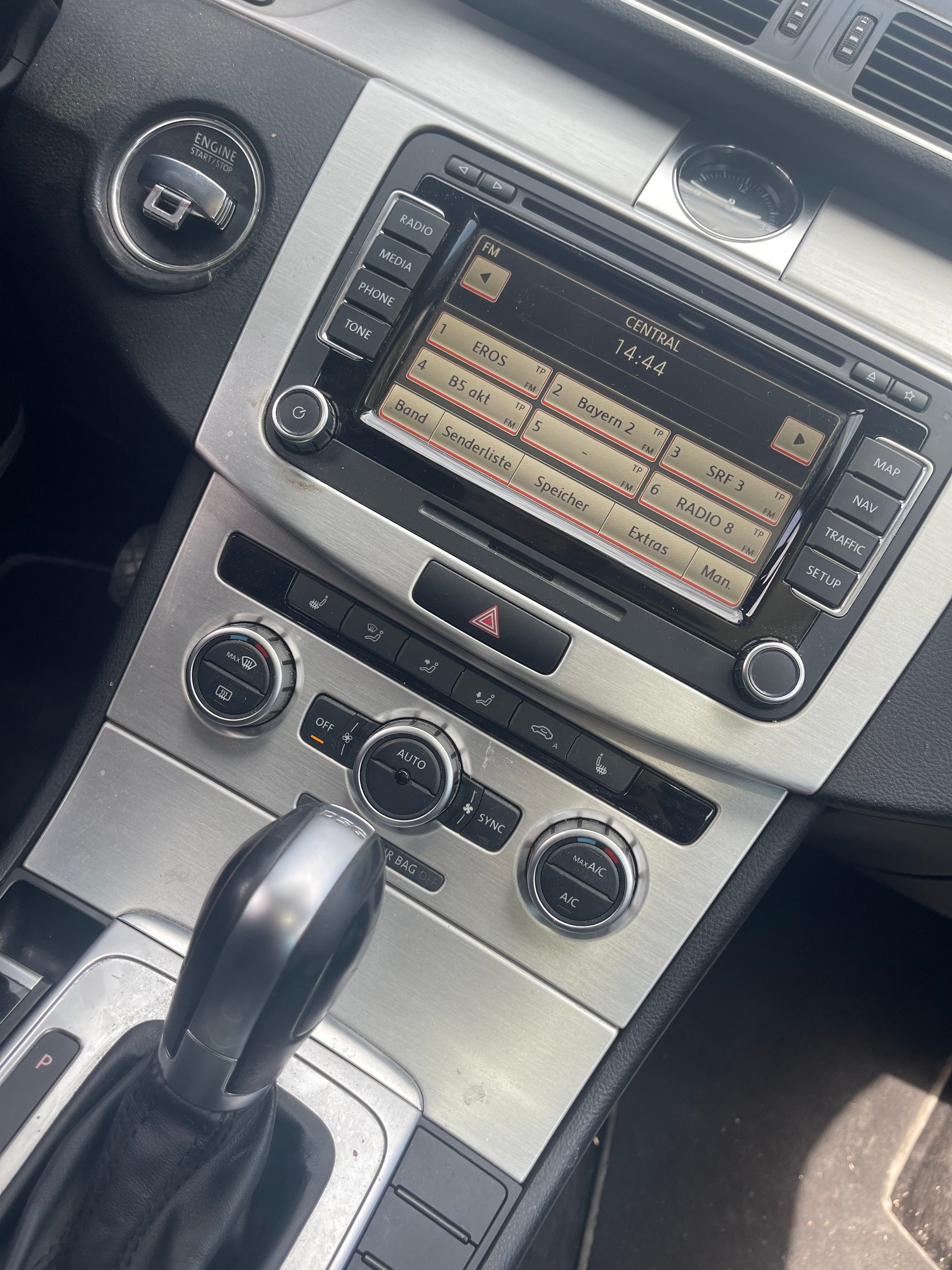 VW Passat 2.0 TDI BMT Design 4Motion DSG-image-10