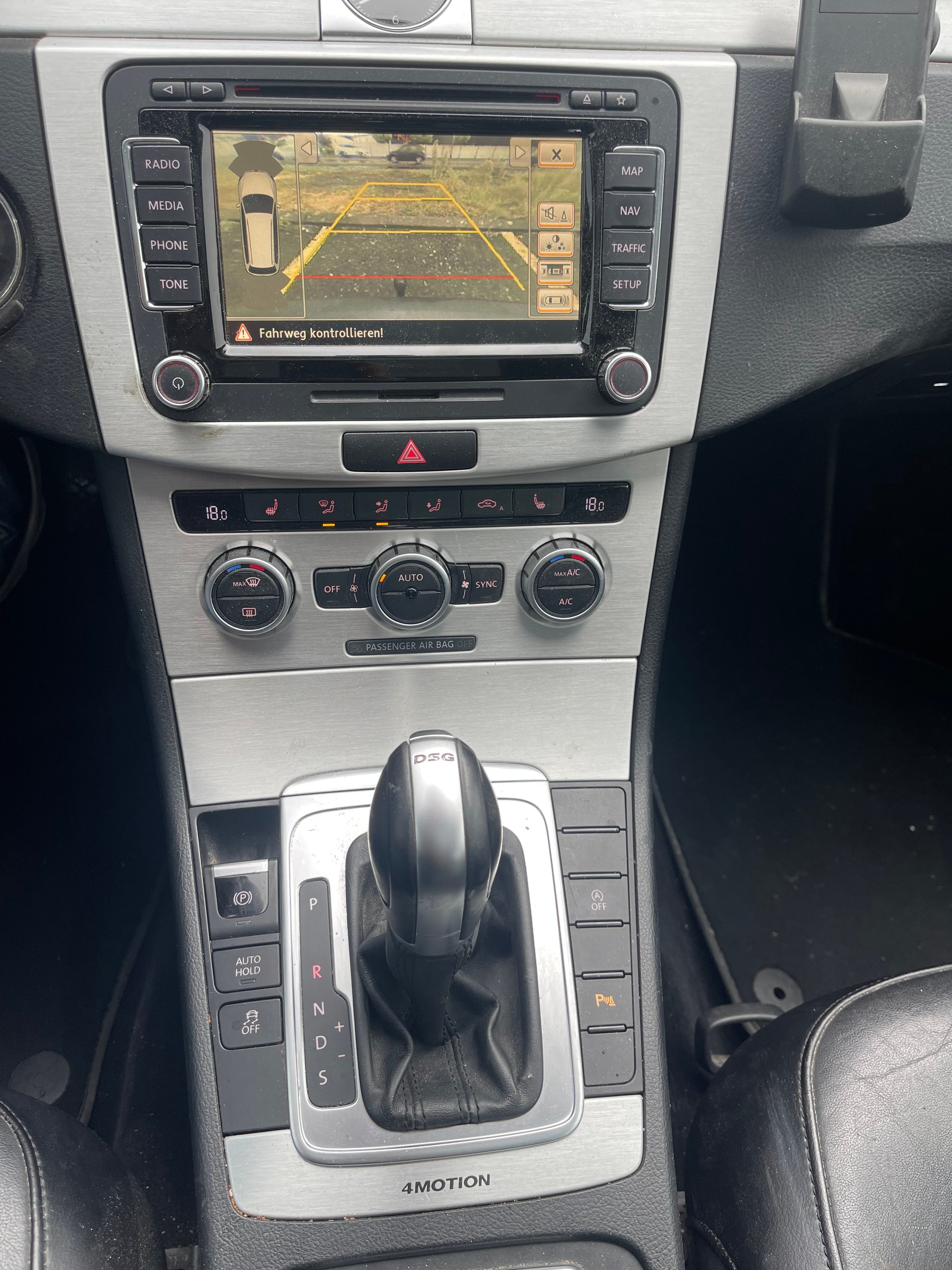 VW Passat 2.0 TDI BMT Design 4Motion DSG-image-9