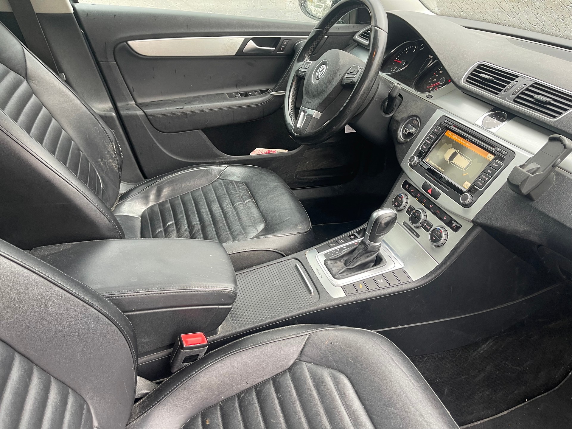 VW Passat 2.0 TDI BMT Design 4Motion DSG-image-6