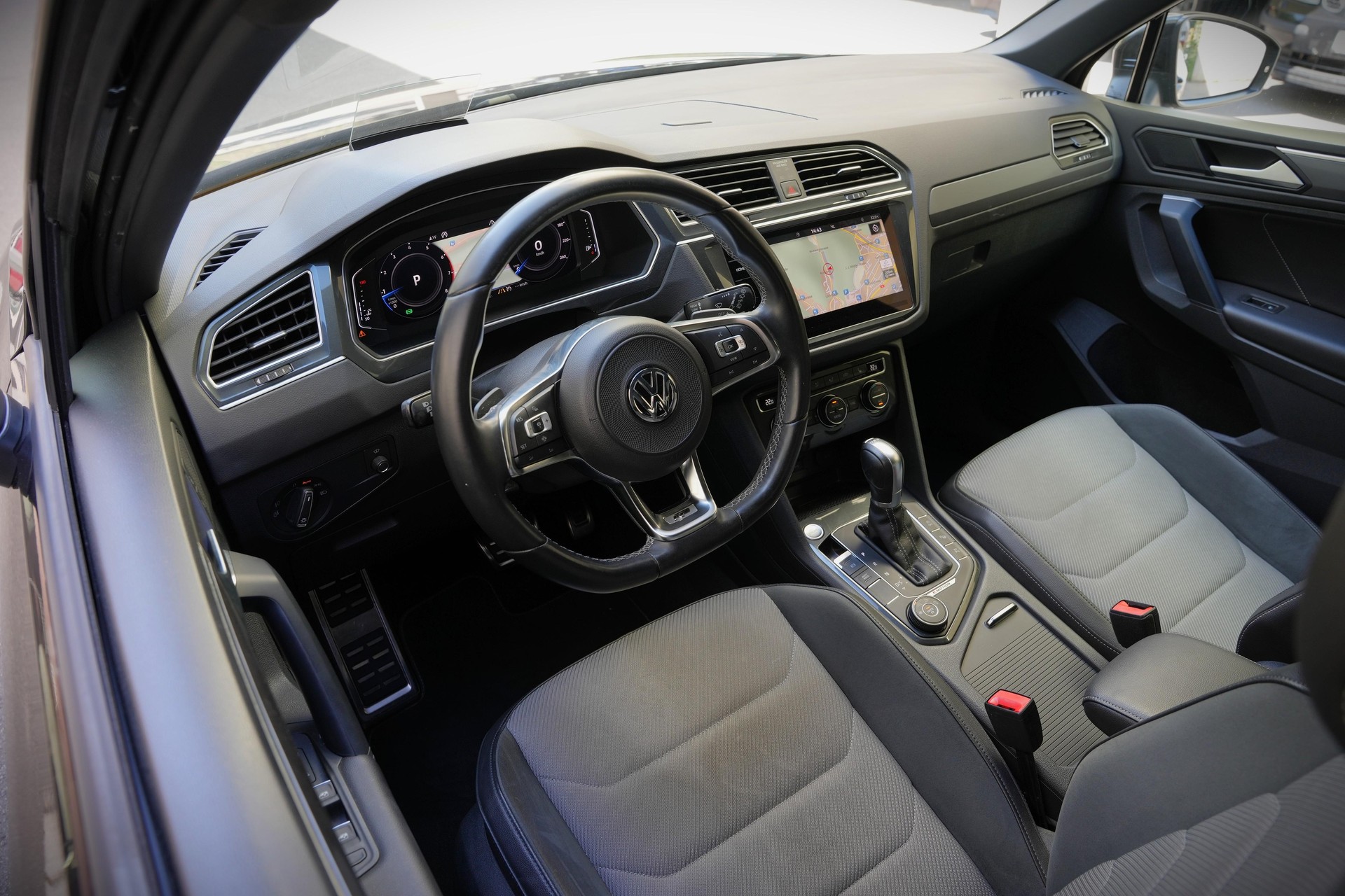 VW Tiguan 2.0 TSI Highline DSG-image-5