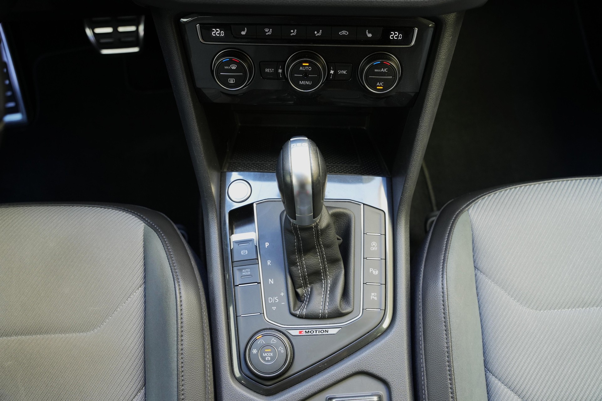 VW Tiguan 2.0 TSI Highline DSG-image-14