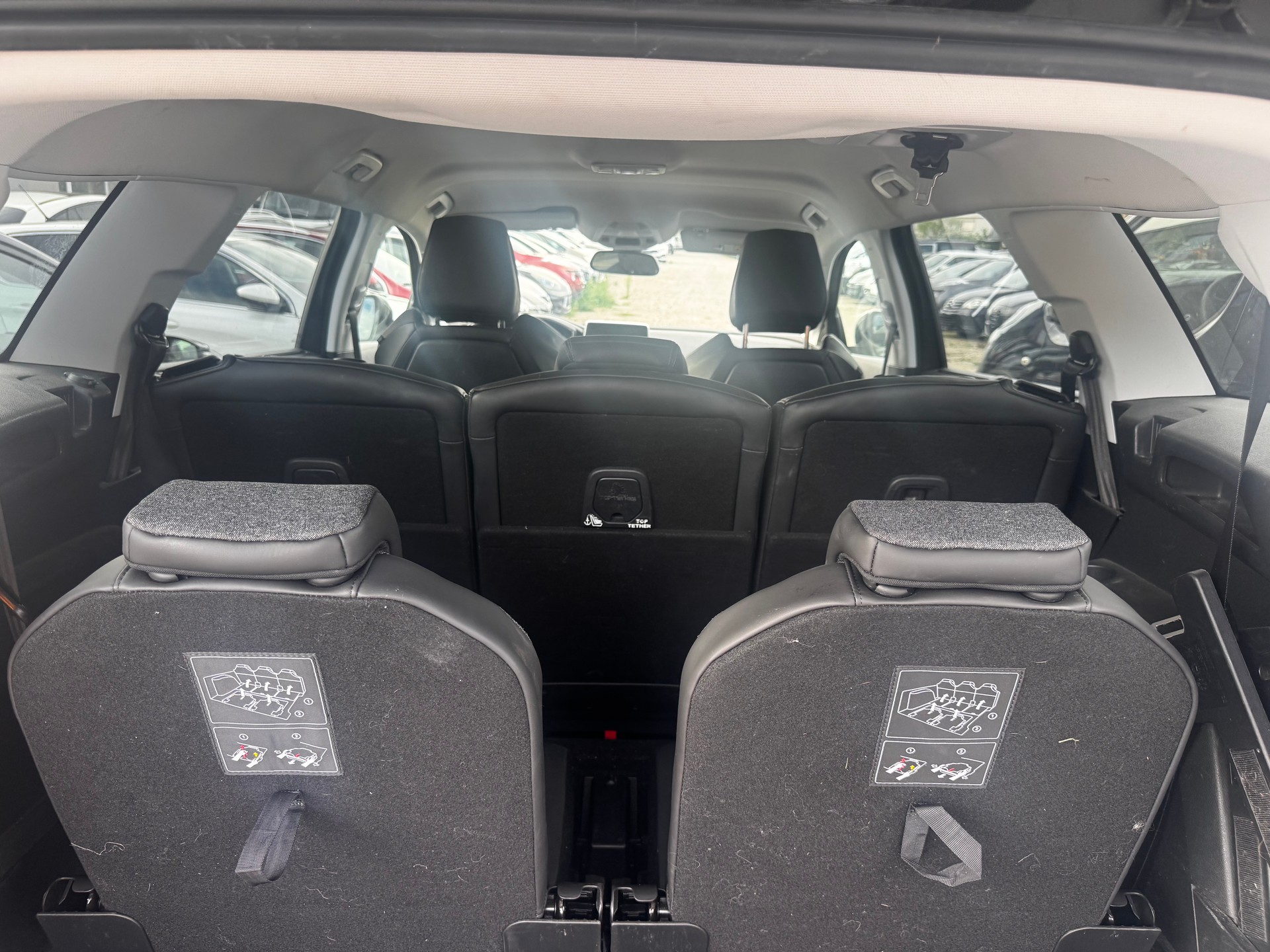 PEUGEOT 5008 1.6 THP Allure EAT-image-7