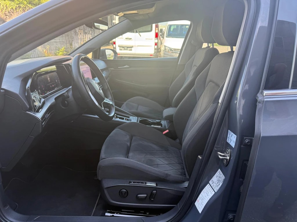 VW Golf Variant 2.0 TDI Style DSG ** Gr-Navi ** RF-Kamera ** Sitzmemory ** Anh-Kupplung ** Abstandsregelsysteme ** Ab MFK **-image-13