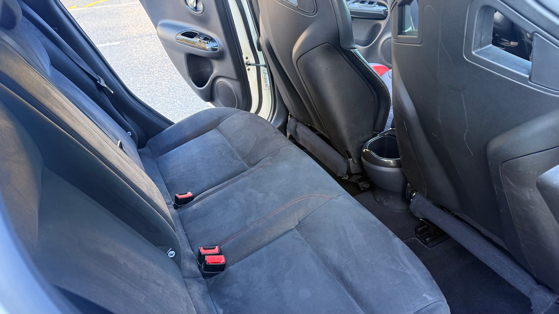 NISSAN Juke 1.6 DIG-T Nismo RS Swiss Ed 4x4 Xtronic M-CVT-image-7