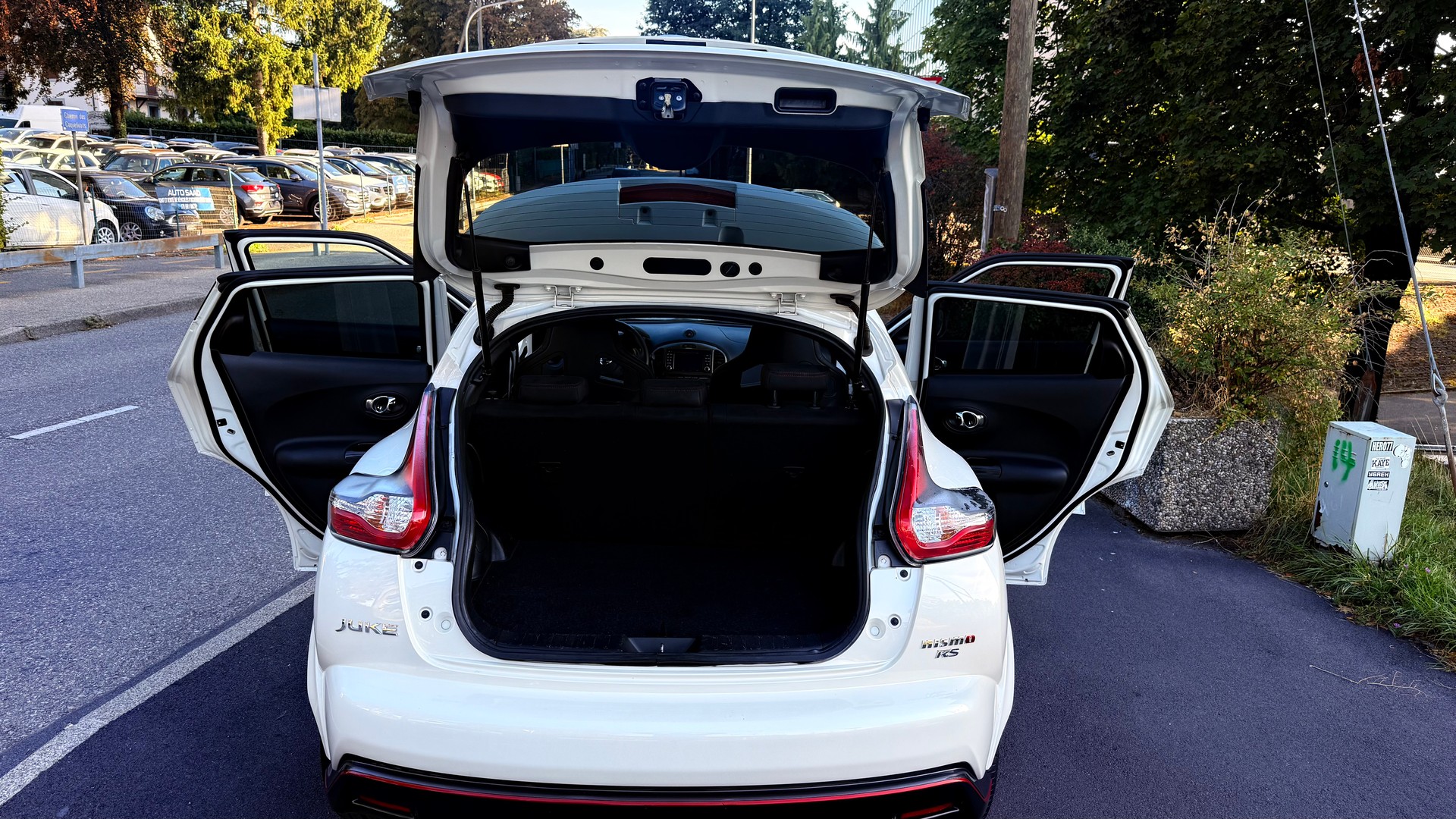 NISSAN Juke 1.6 DIG-T Nismo RS Swiss Ed 4x4 Xtronic M-CVT-image-13