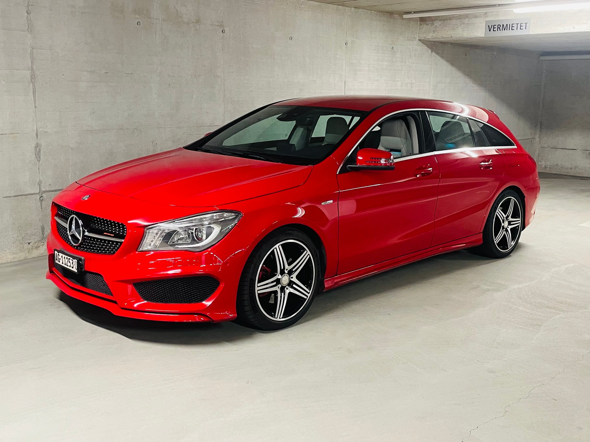 MERCEDES-BENZ CLA Shooting Brake 250 Sport 7G-DCT 4Matic-image-1