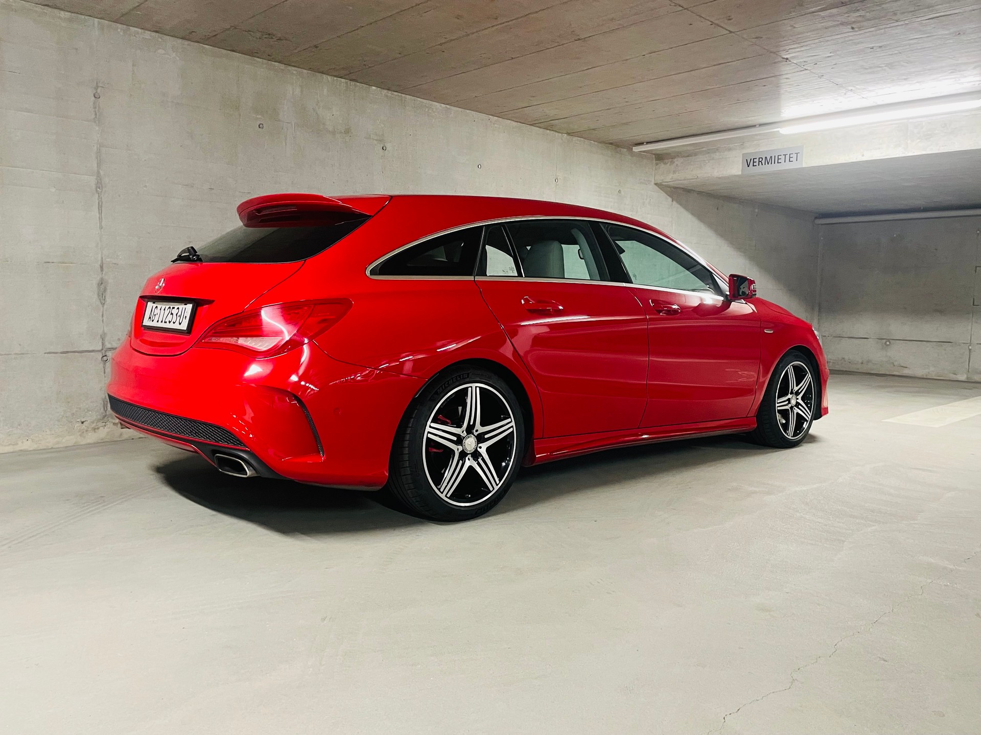 MERCEDES-BENZ CLA Shooting Brake 250 Sport 7G-DCT 4Matic-image-3