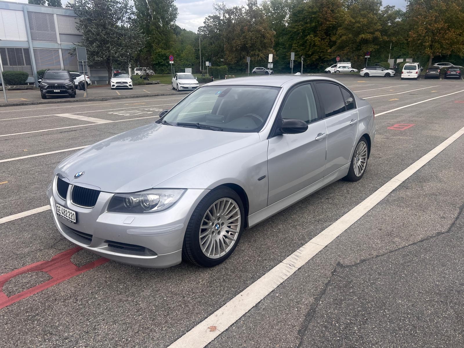 BMW 320i automatique 2L-image-2
