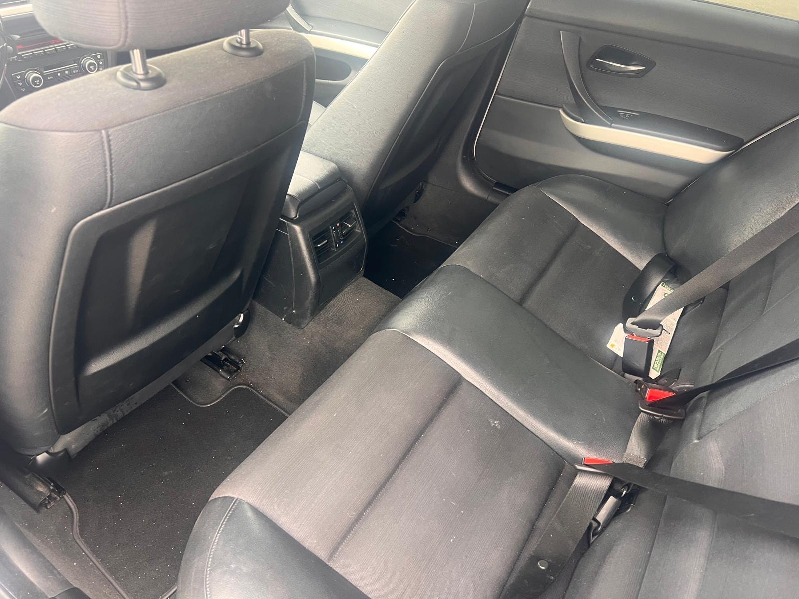 BMW 320i automatique 2L-image-7