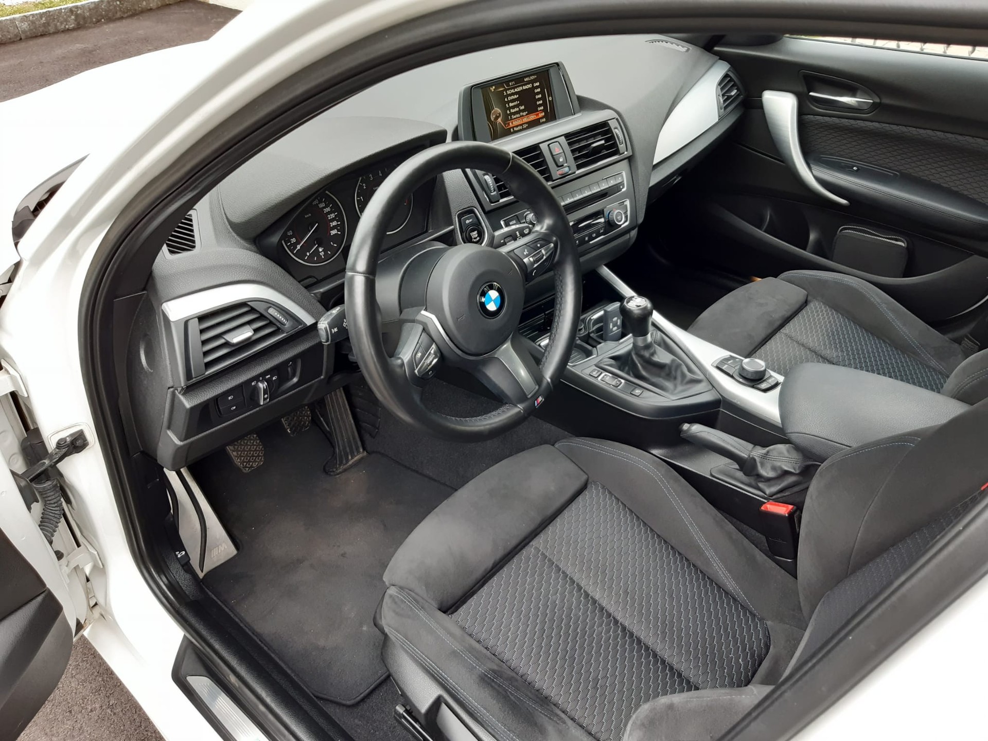 BMW 116i-image-3