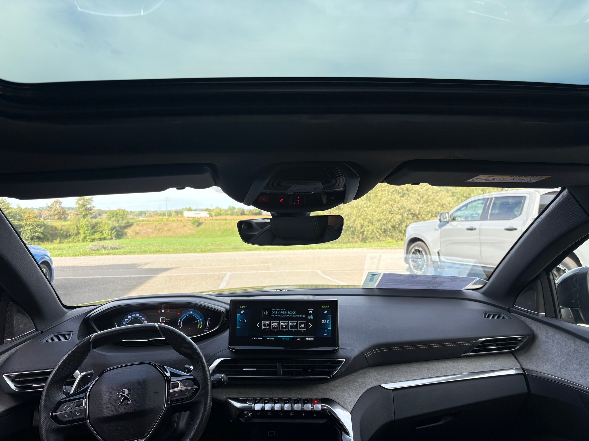PEUGEOT 3008 1.6 Plug-in Hybrid GT-image-9