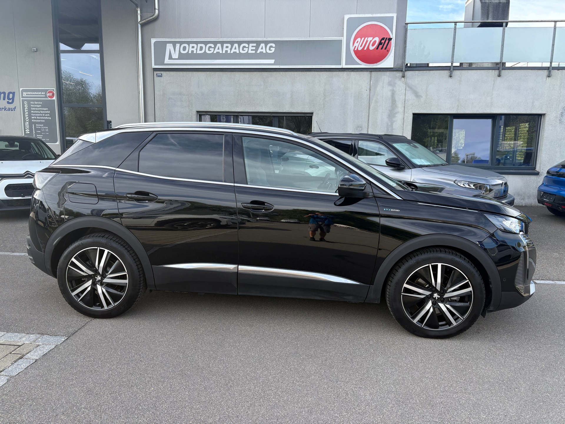 PEUGEOT 3008 1.6 Plug-in Hybrid GT-image-1