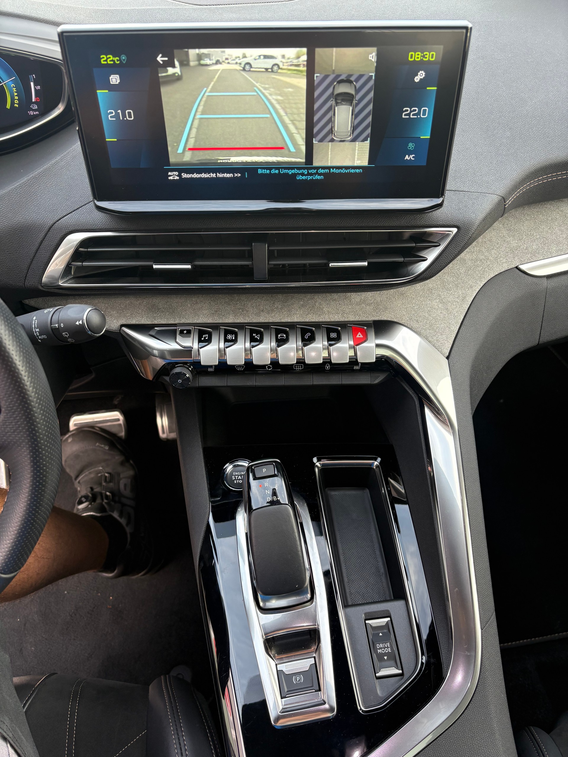 PEUGEOT 3008 1.6 Plug-in Hybrid GT-image-11