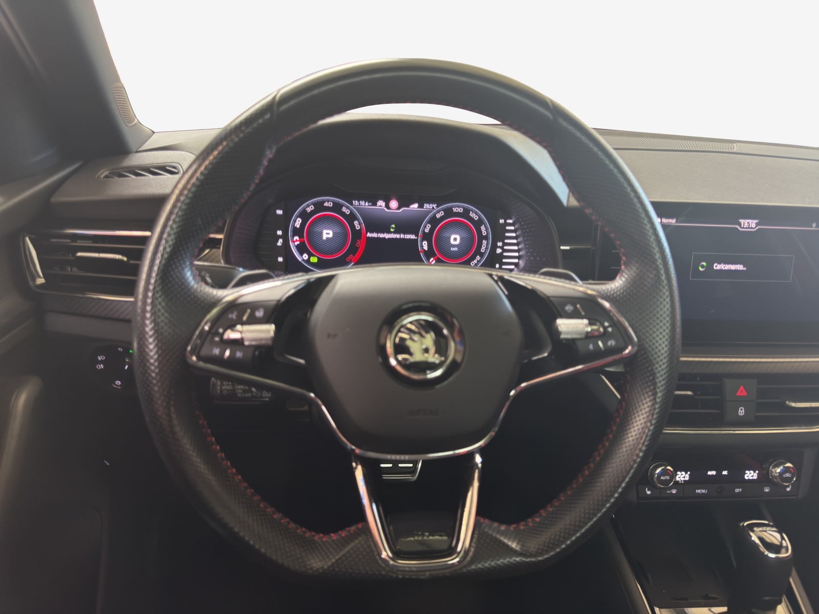 SKODA Kamiq 1.0 TSI Monte Carlo DSG-image-9