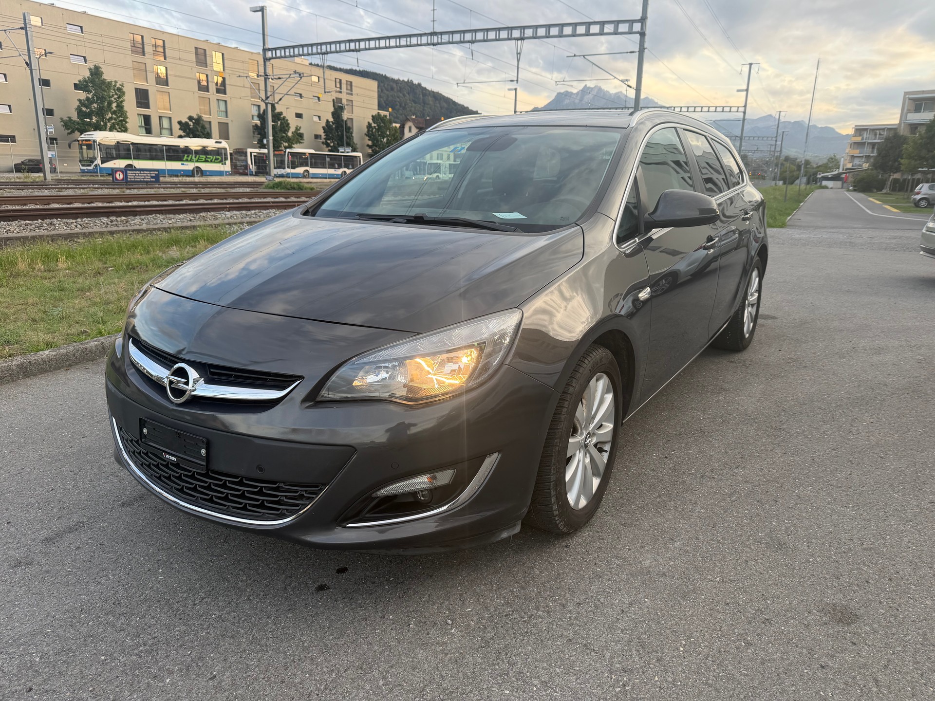 OPEL Astra SportsTourer 1.6i 16V Turbo Drive Automatic-image-0