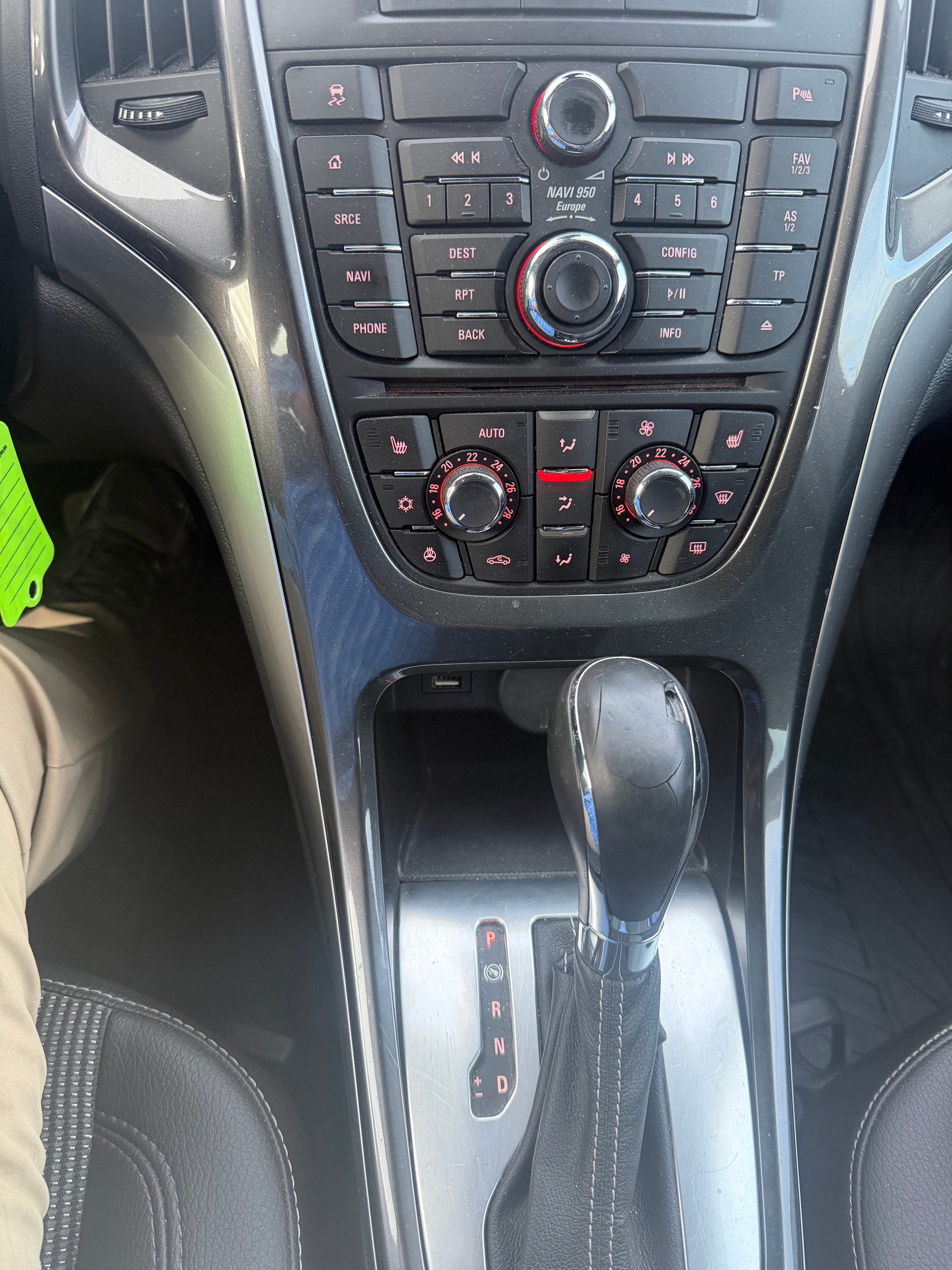 OPEL Astra SportsTourer 1.6i 16V Turbo Drive Automatic-image-11