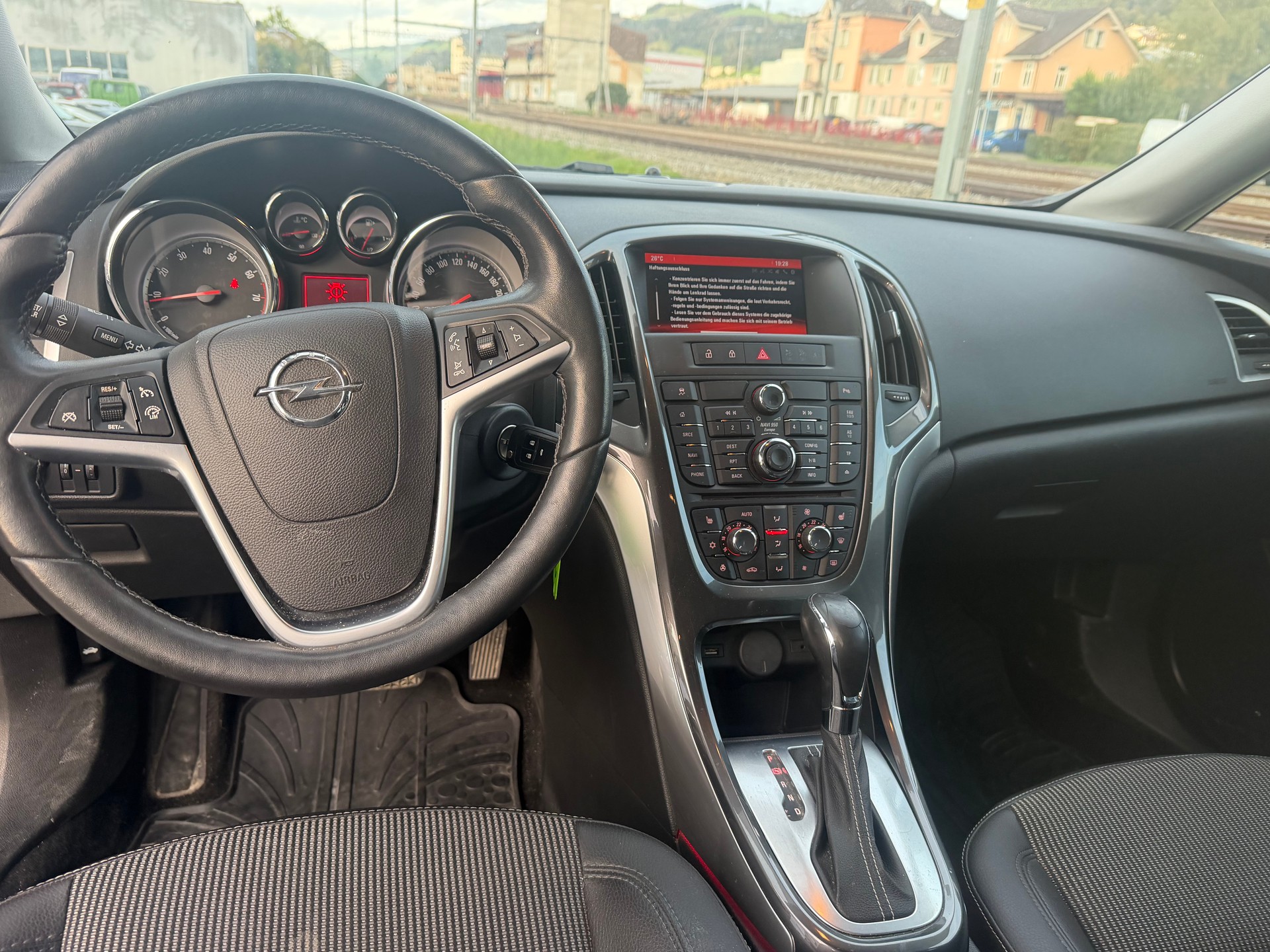 OPEL Astra SportsTourer 1.6i 16V Turbo Drive Automatic-image-9