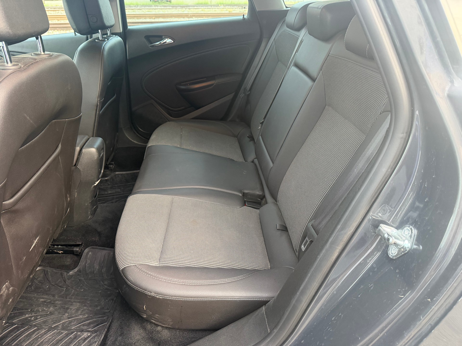 OPEL Astra SportsTourer 1.6i 16V Turbo Drive Automatic-image-13