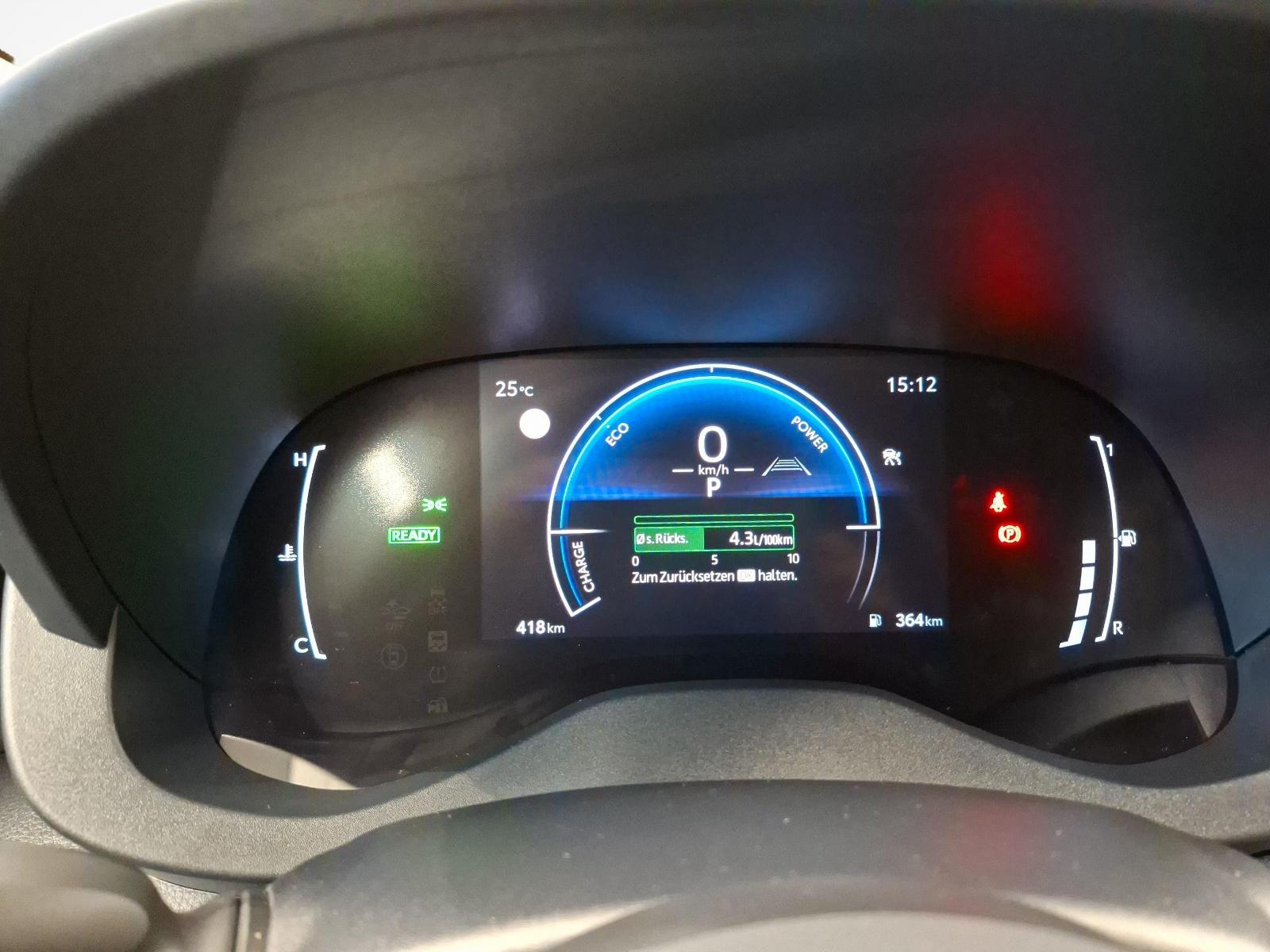 TOYOTA Yaris 1.5 VVT-i HSD Trend-image-12