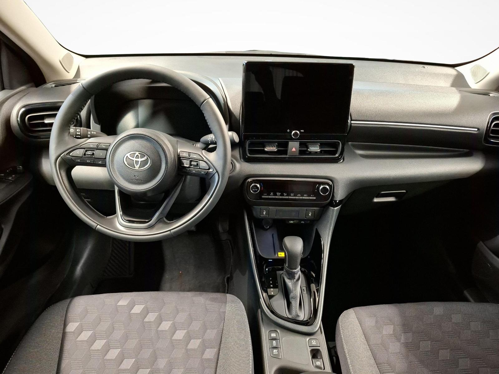 TOYOTA Yaris 1.5 VVT-i HSD Trend-image-8