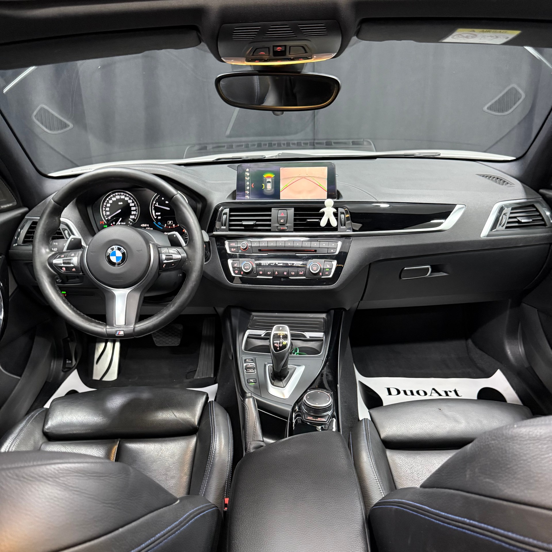 BMW 120d xDrive Edition M Sport Steptronic-image-11