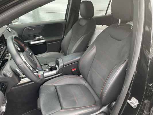 MERCEDES-BENZ GLA 250 AMG Line 4Matic-image-5