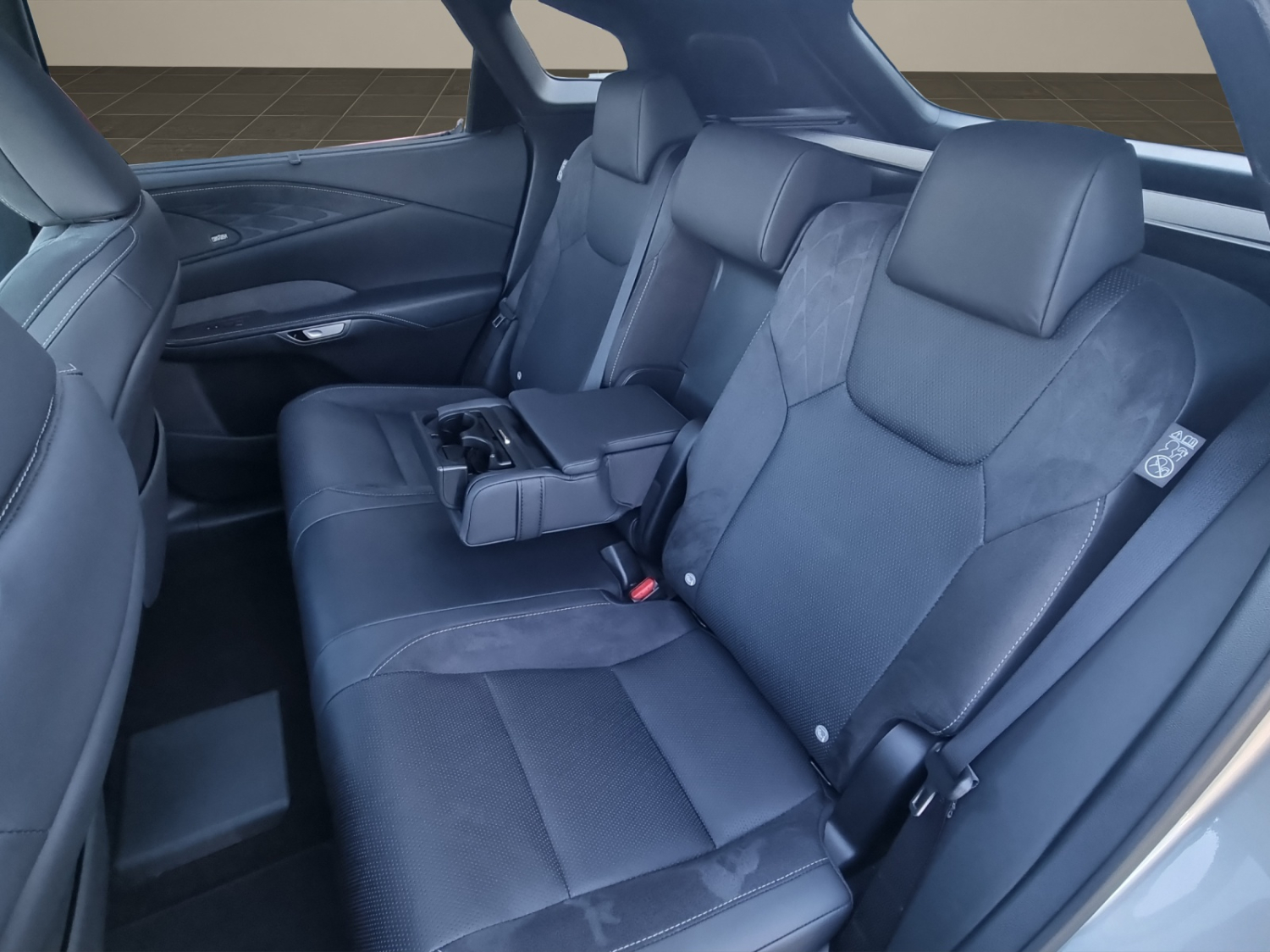 LEXUS RX 450h+ Excellence-image-9
