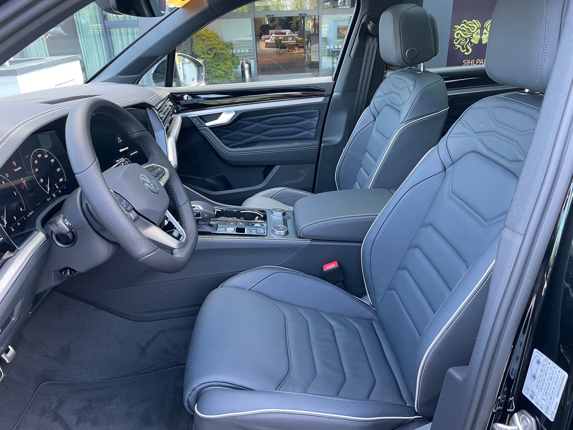 VW Touareg 3.0 TDI R-Line Final Edition Tiptronic, VOLLAUSSTATTUNG-image-15