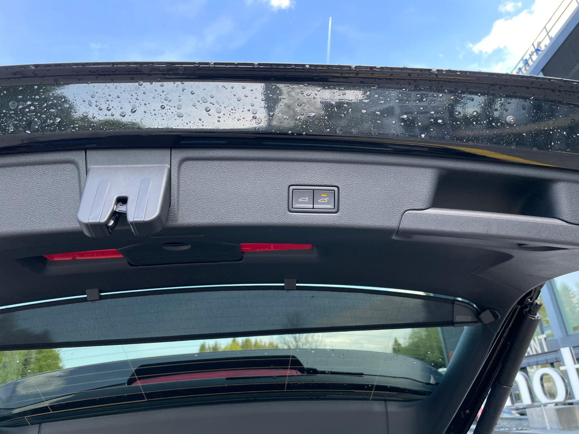 VW Touareg 3.0 TDI R-Line Final Edition Tiptronic, VOLLAUSSTATTUNG-image-8