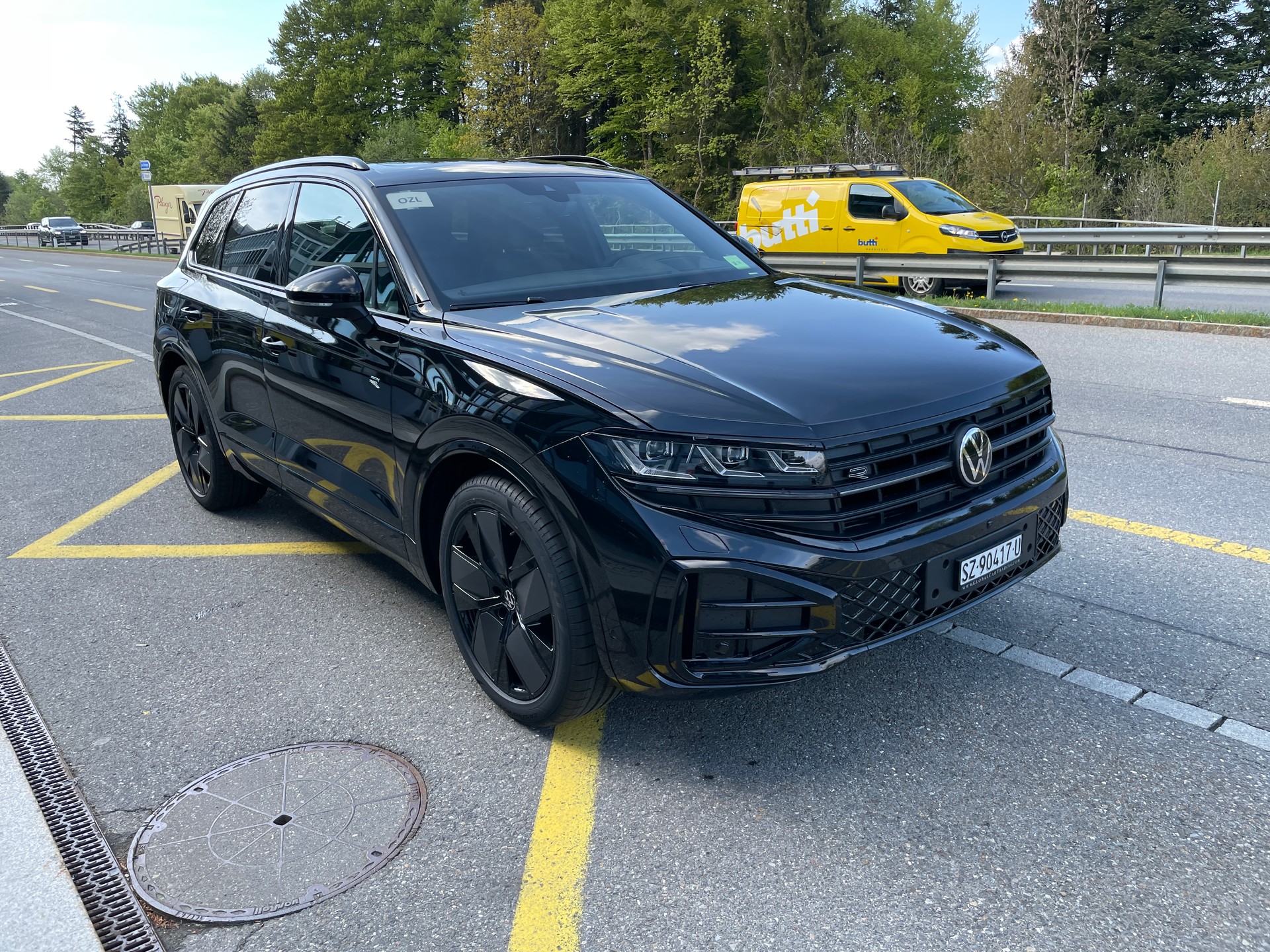 VW Touareg 3.0 TDI R-Line Final Edition Tiptronic, VOLLAUSSTATTUNG-image-2