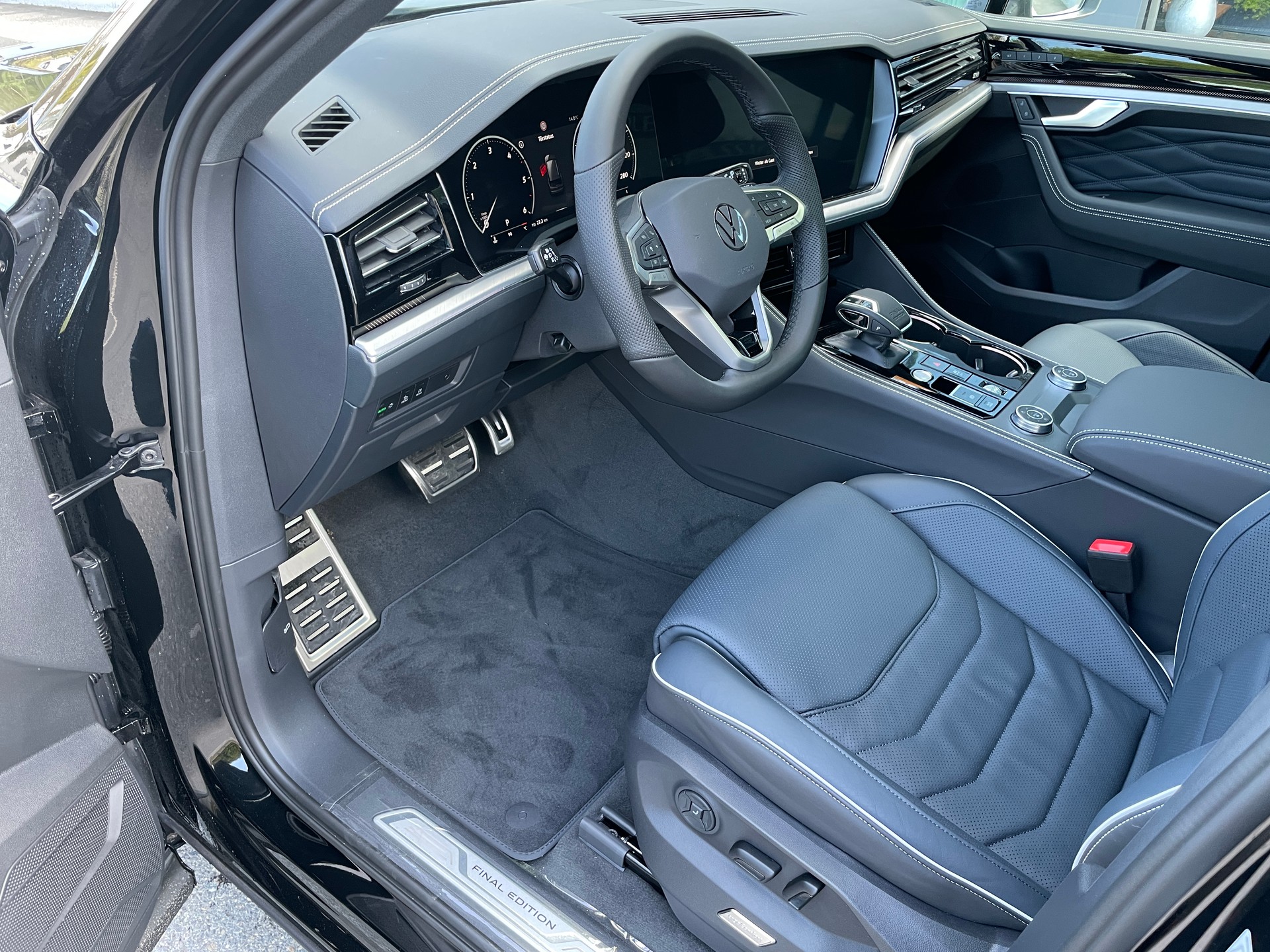 VW Touareg 3.0 TDI R-Line Final Edition Tiptronic, VOLLAUSSTATTUNG-image-13