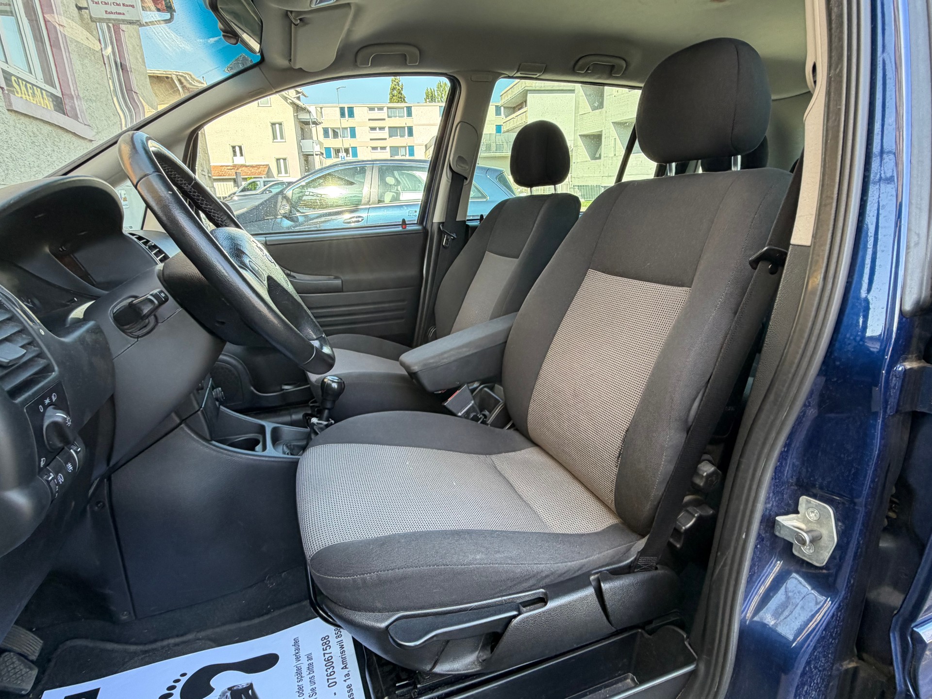 OPEL Zafira 1.8i 16V Club-image-8