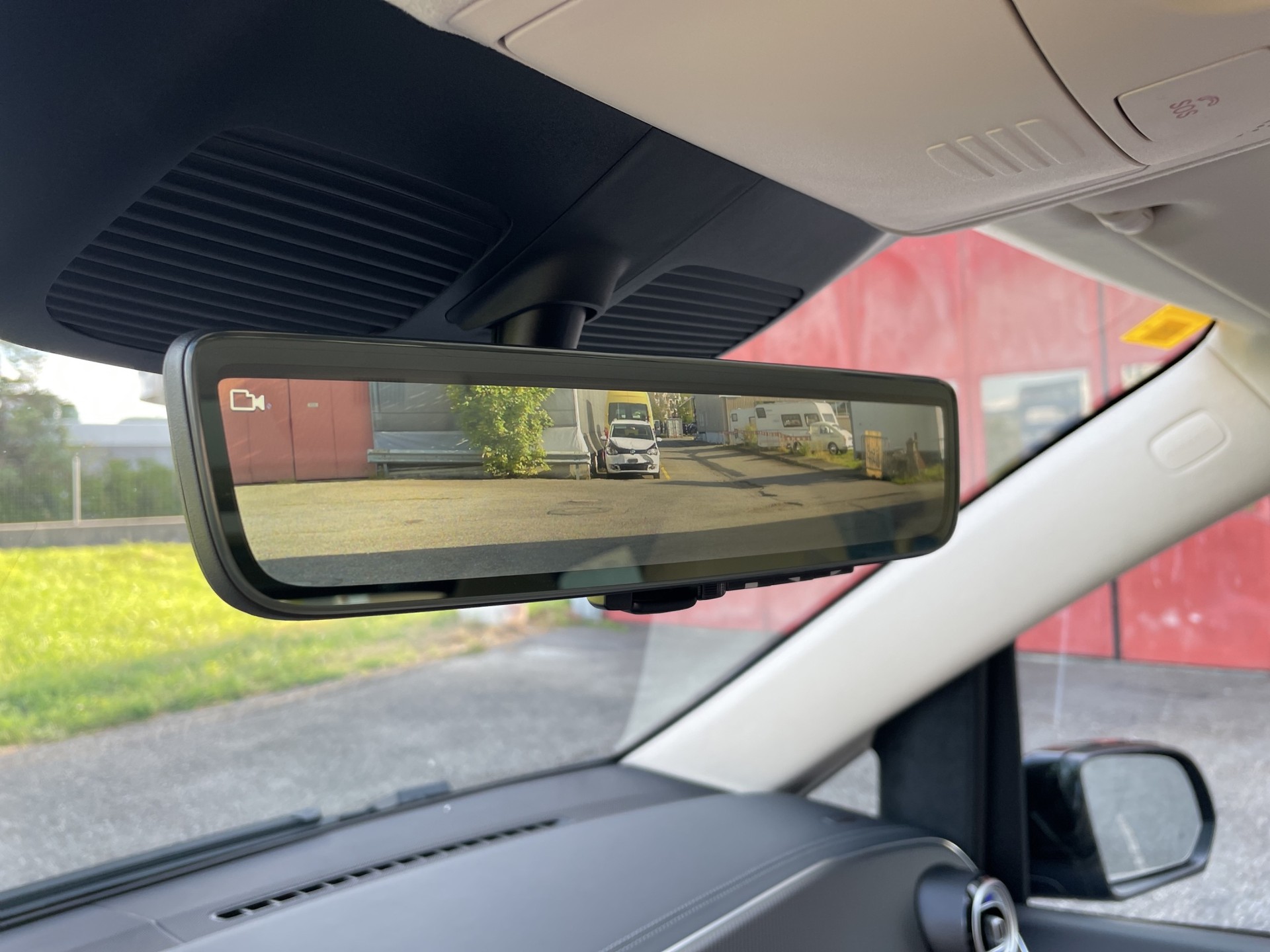 MERCEDES-BENZ V 300 d Swiss Ed. lang 4matic Van-image-23
