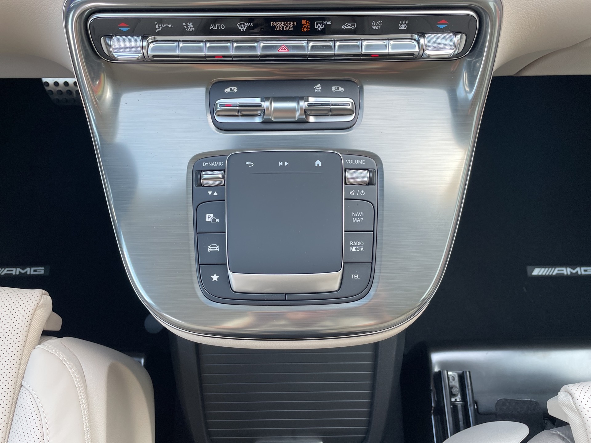 MERCEDES-BENZ V 300 d Swiss Ed. lang 4matic Van-image-14