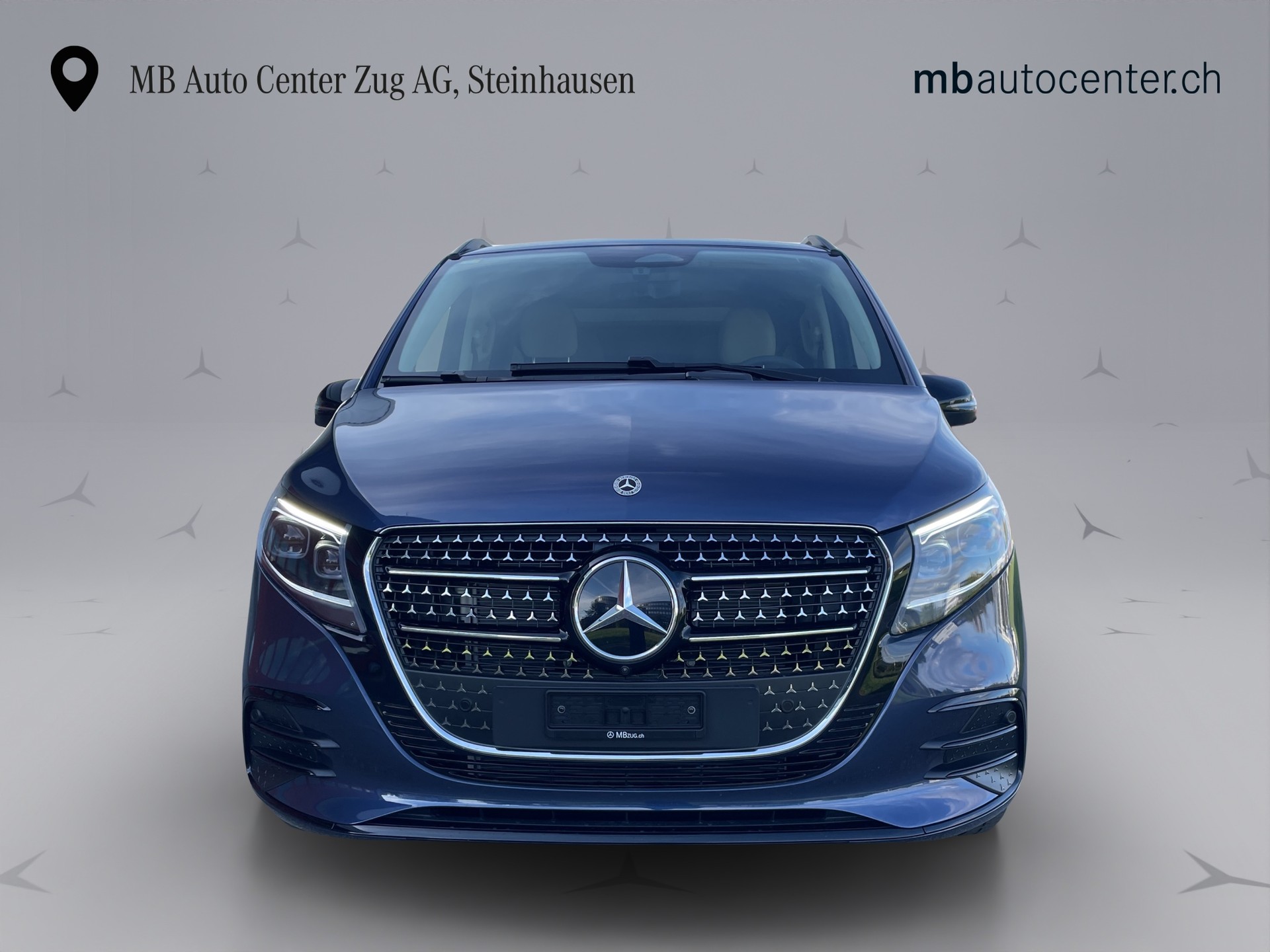 MERCEDES-BENZ V 300 d Swiss Ed. lang 4matic Van-image-8