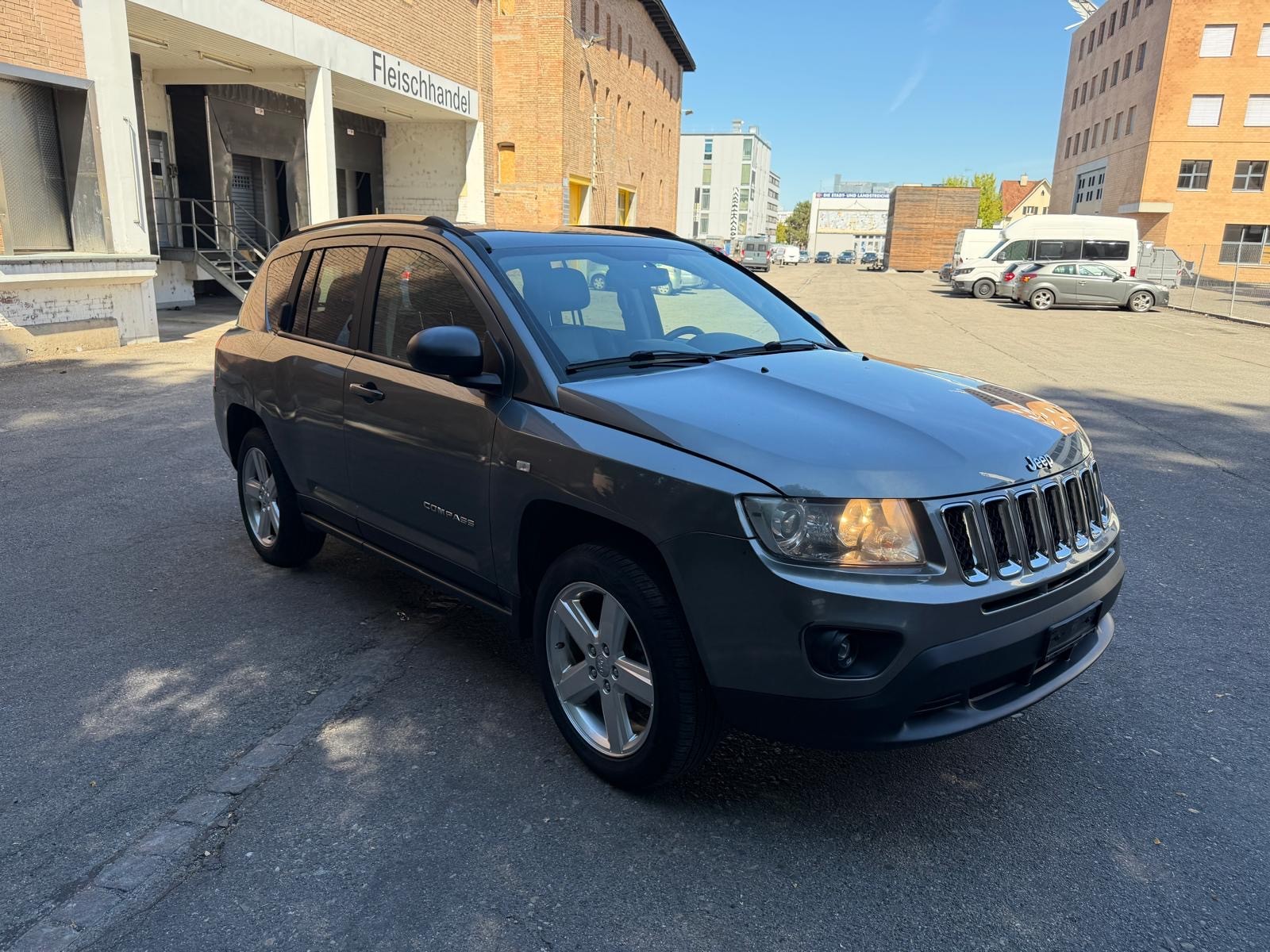 JEEP Compass 2.4 Limited CVT-image-5