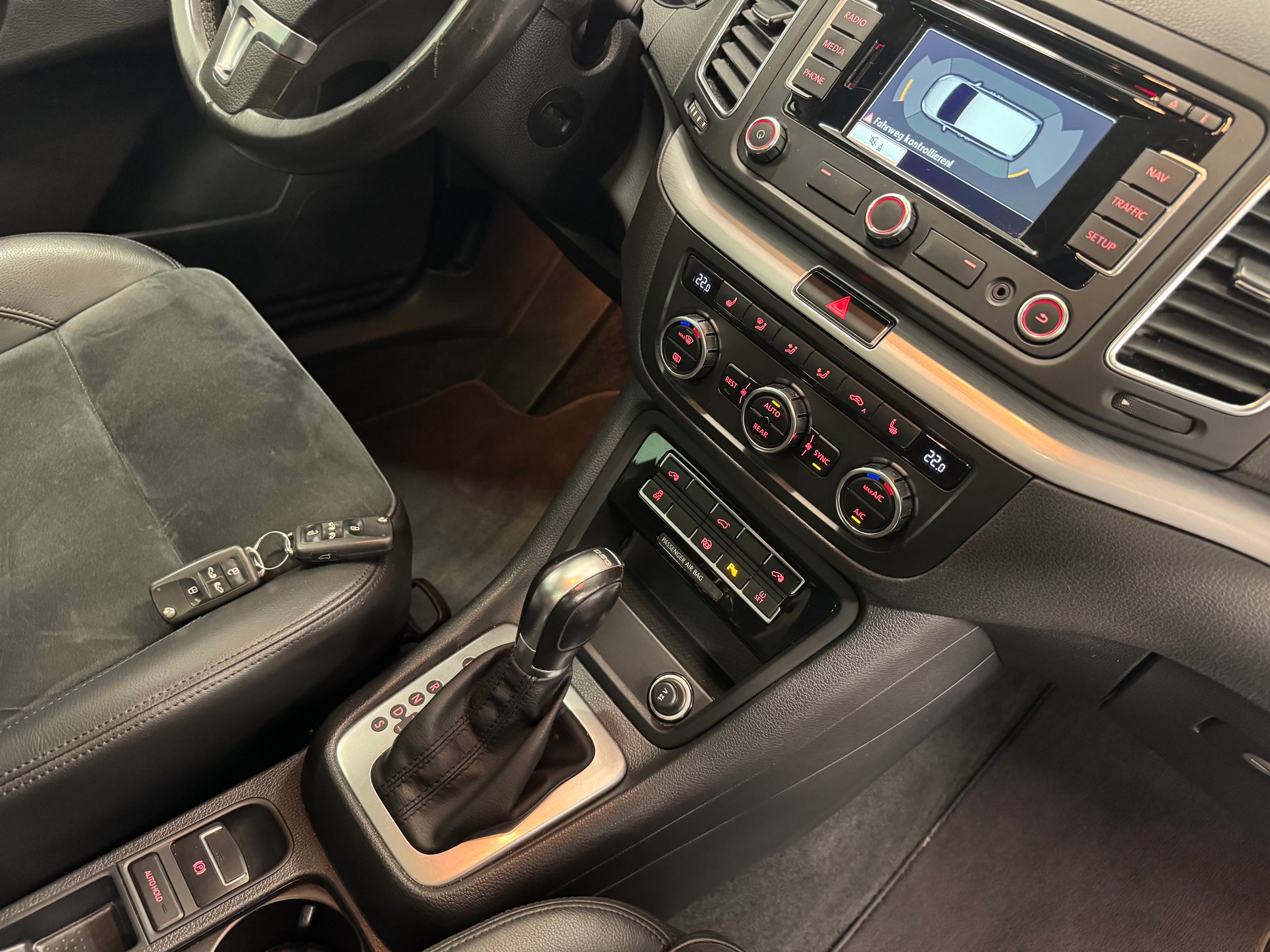 VW Sharan 2.0 TSI Highline DSG-image-8