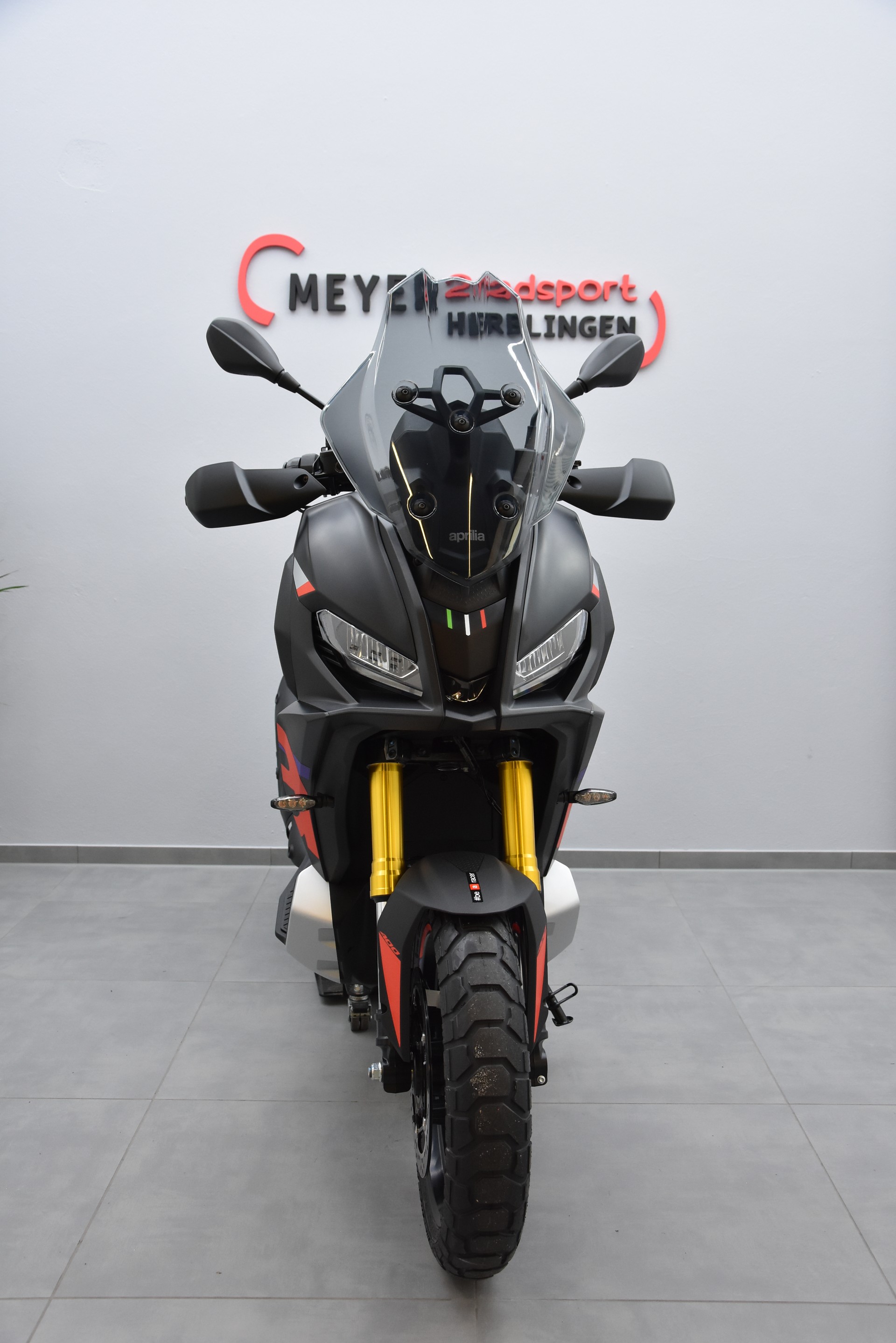 APRILIA GT 400 Rally Replica ABS E5+-showroom-element-2