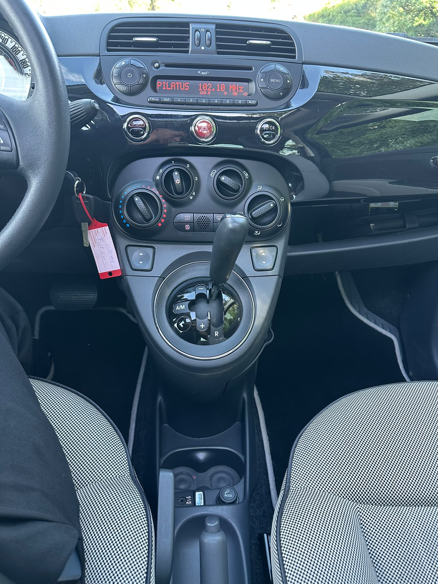 FIAT 500 1.4 16V Lounge Dualogic-image-16