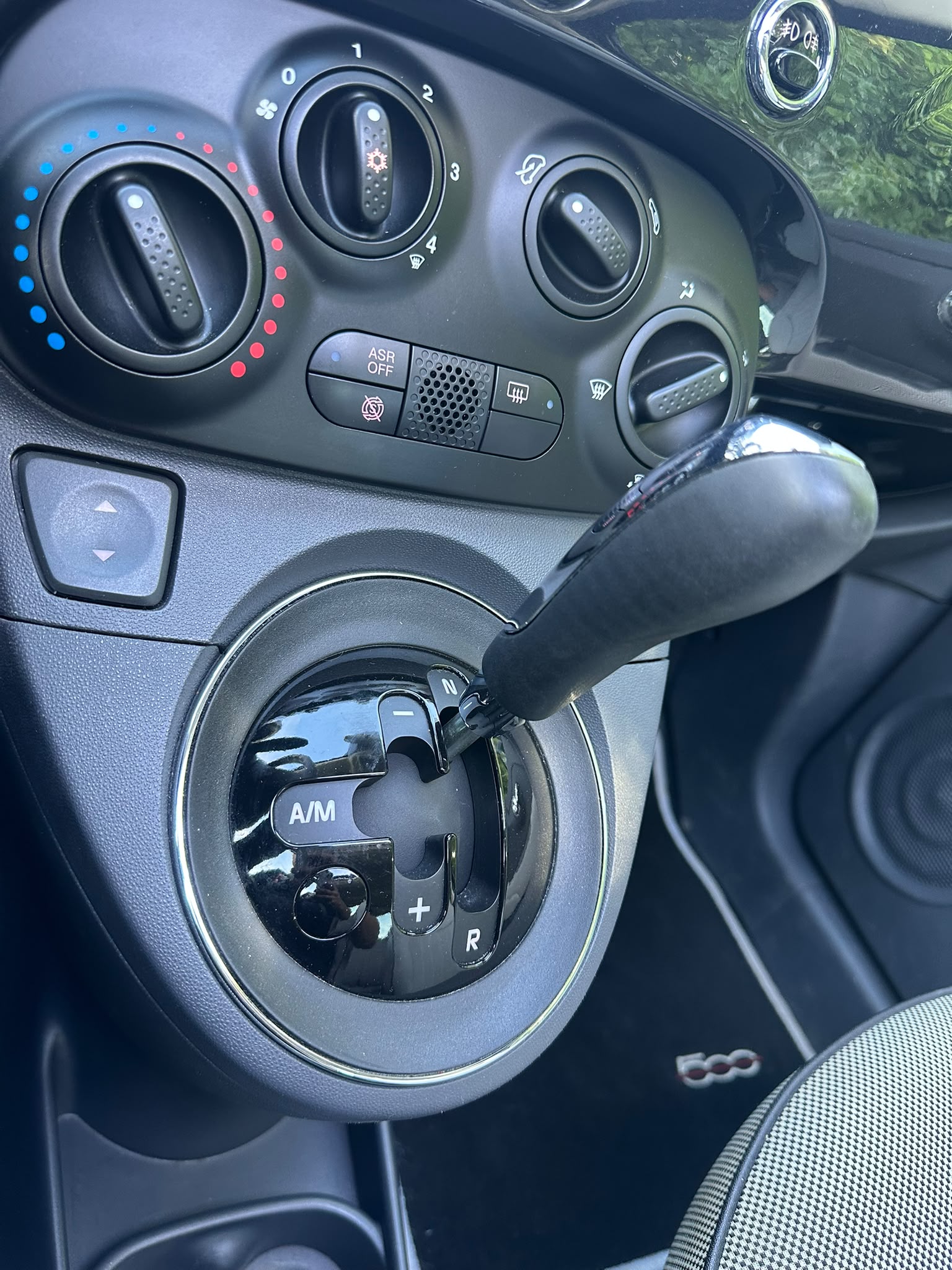 FIAT 500 1.4 16V Lounge Dualogic-image-17