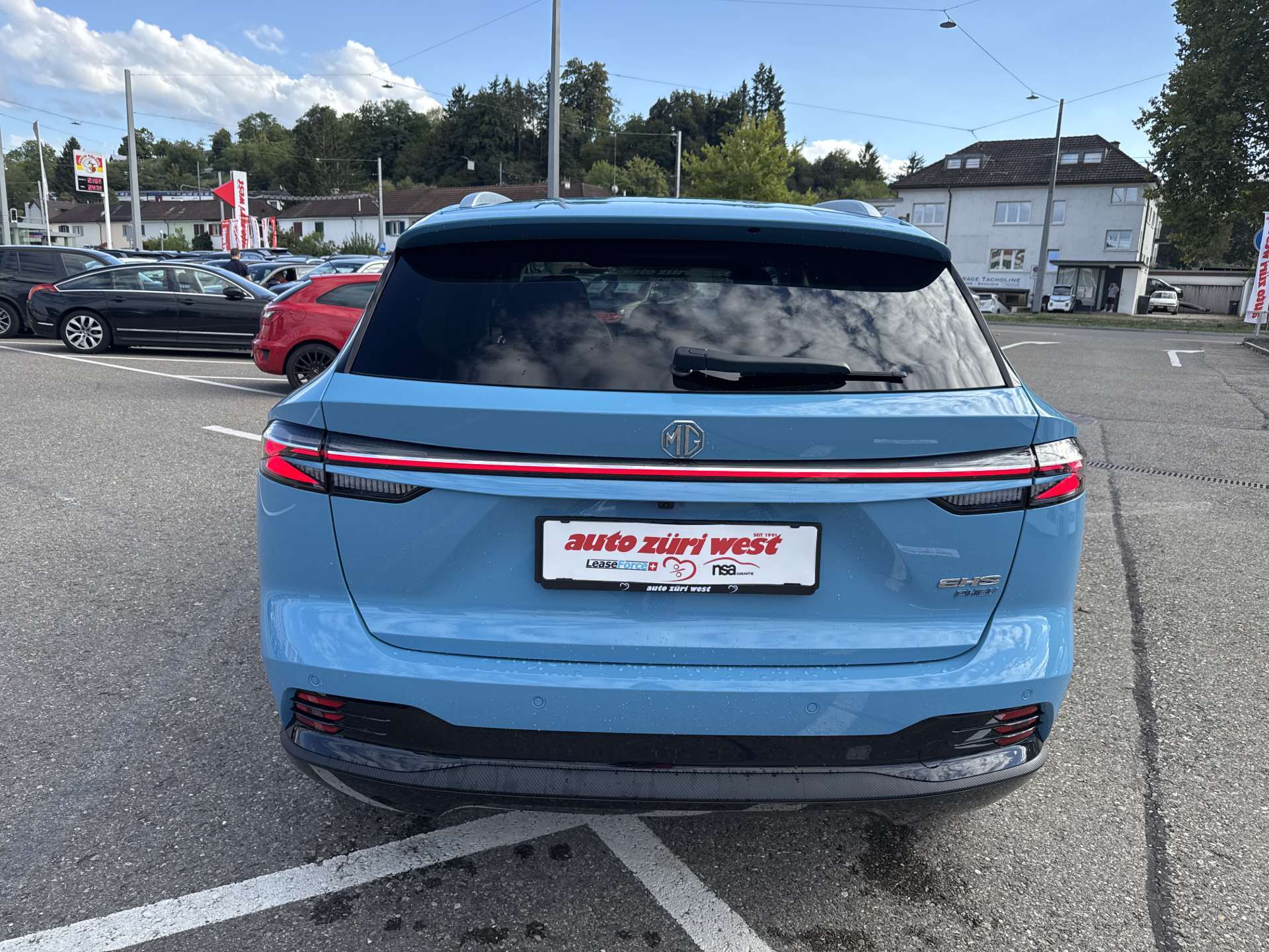 MG HS 1.5 T PHEV Comfort 272PS Automat-image-14