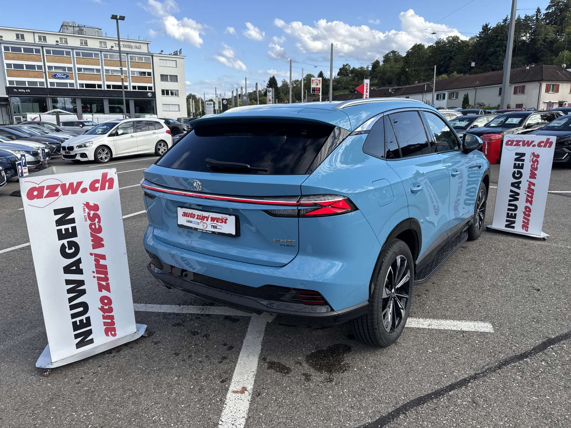 MG HS 1.5 T PHEV Comfort 272PS Automat-image-2